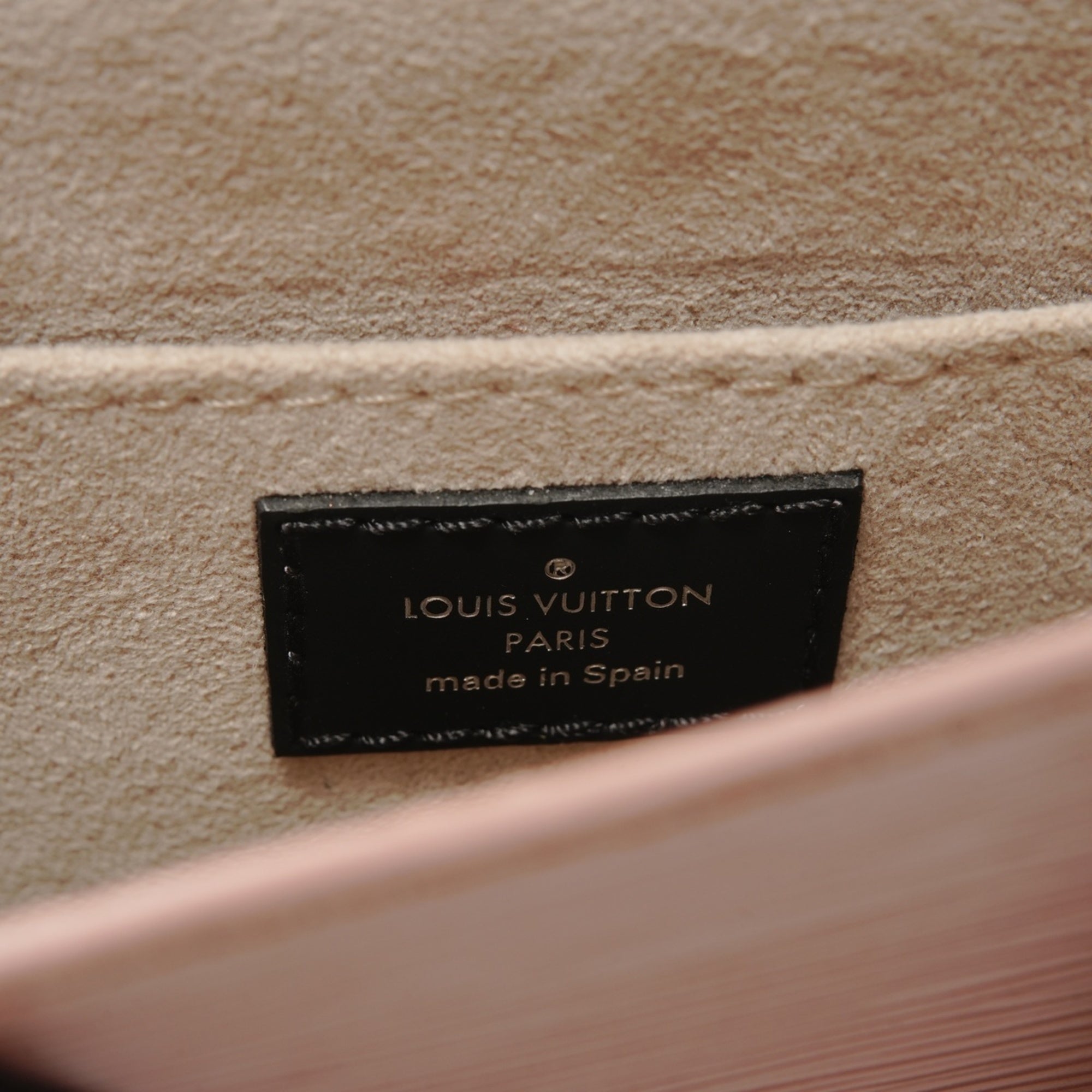 Louis Vuitton Pink Shoulder Bag (Pre-Owned)