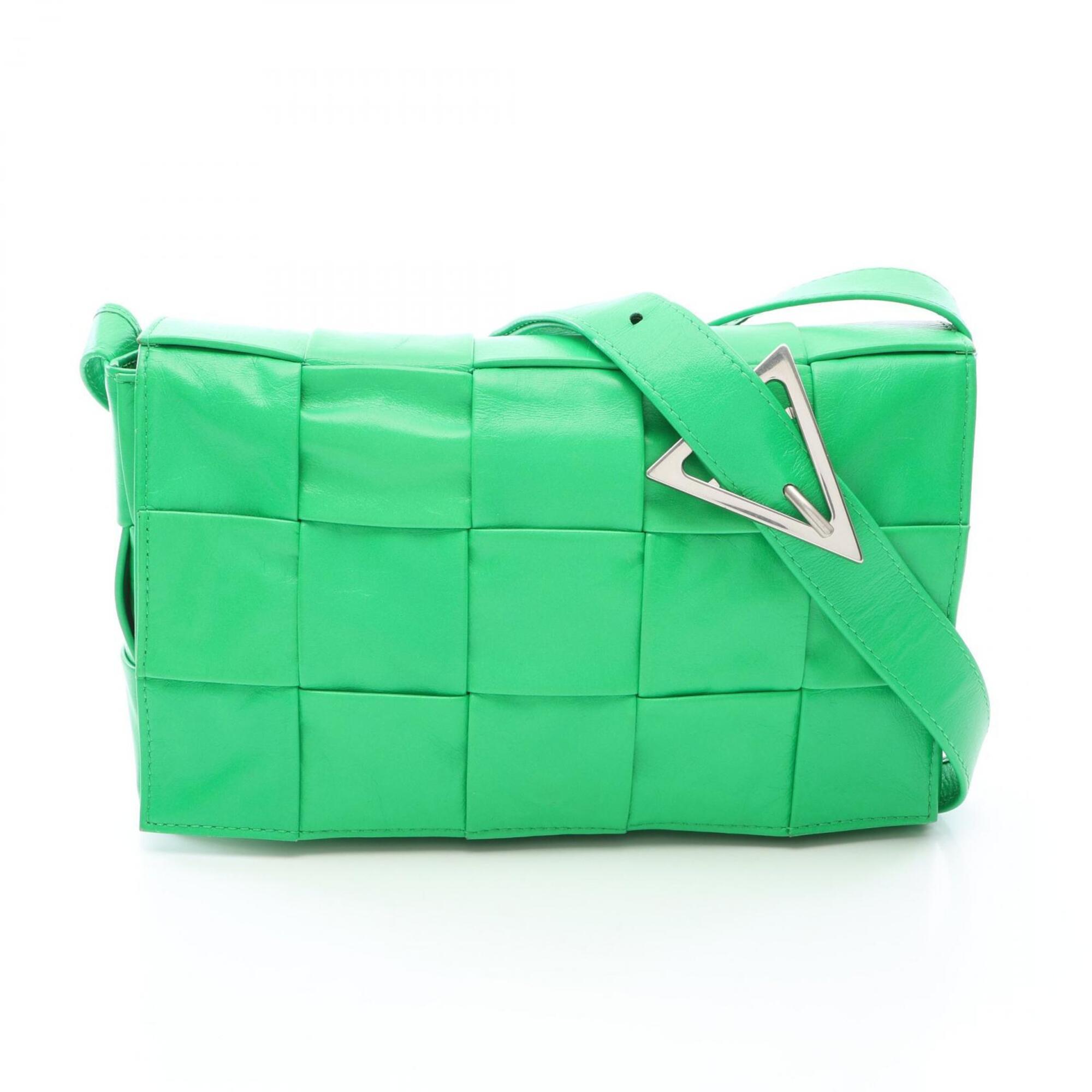 Bottega Veneta Green Leather Handbag Shoulder Bag (Pre-Owned)