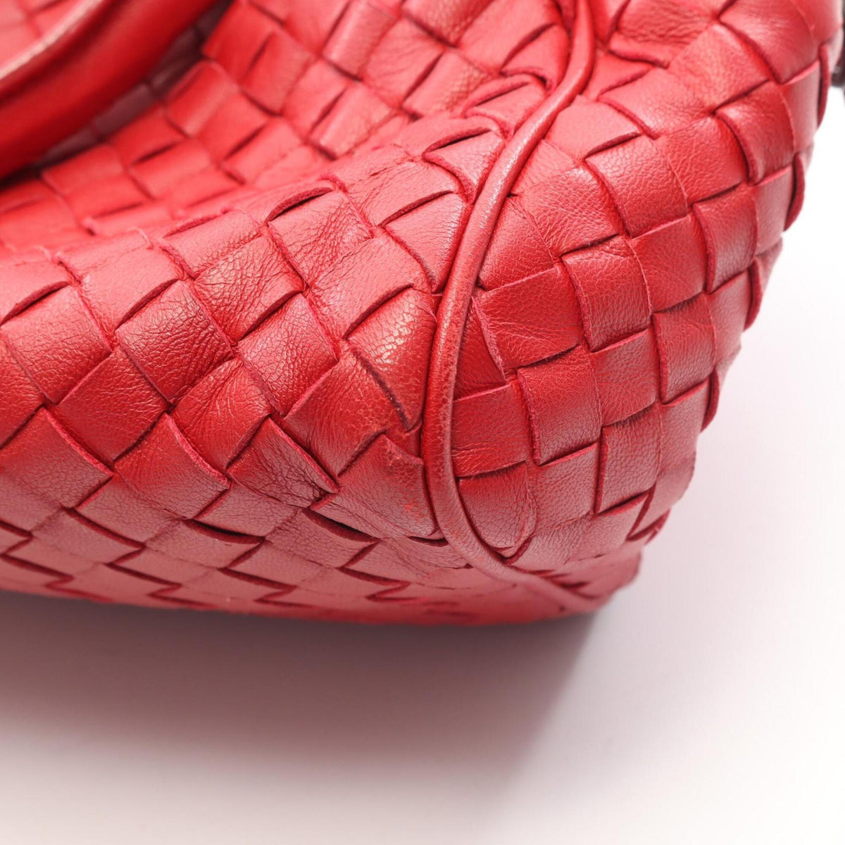 Bottega Veneta Red Color Leather Handbag (Pre-Owned)