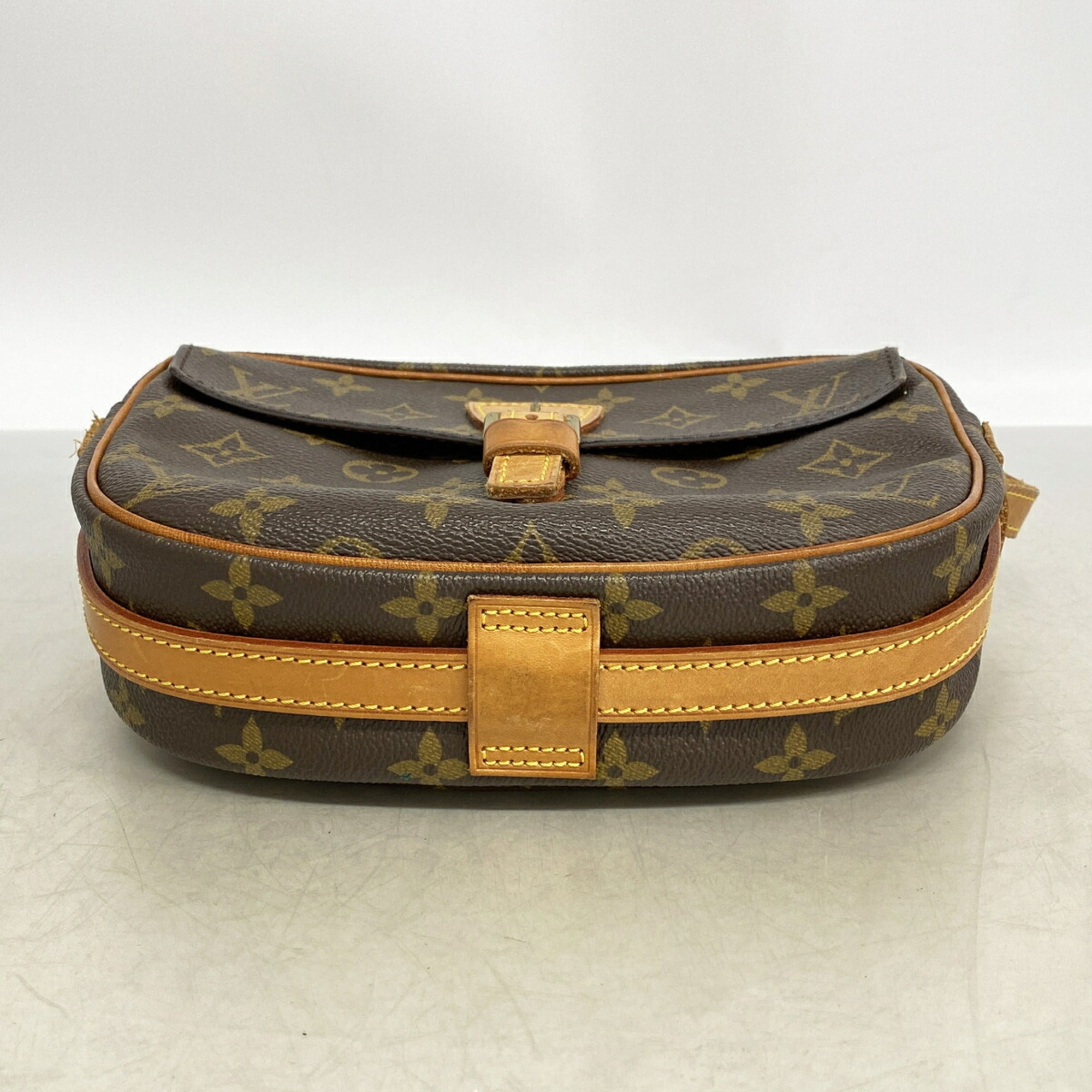 Louis Vuitton Brown Shoulder Bag (Pre-Owned)