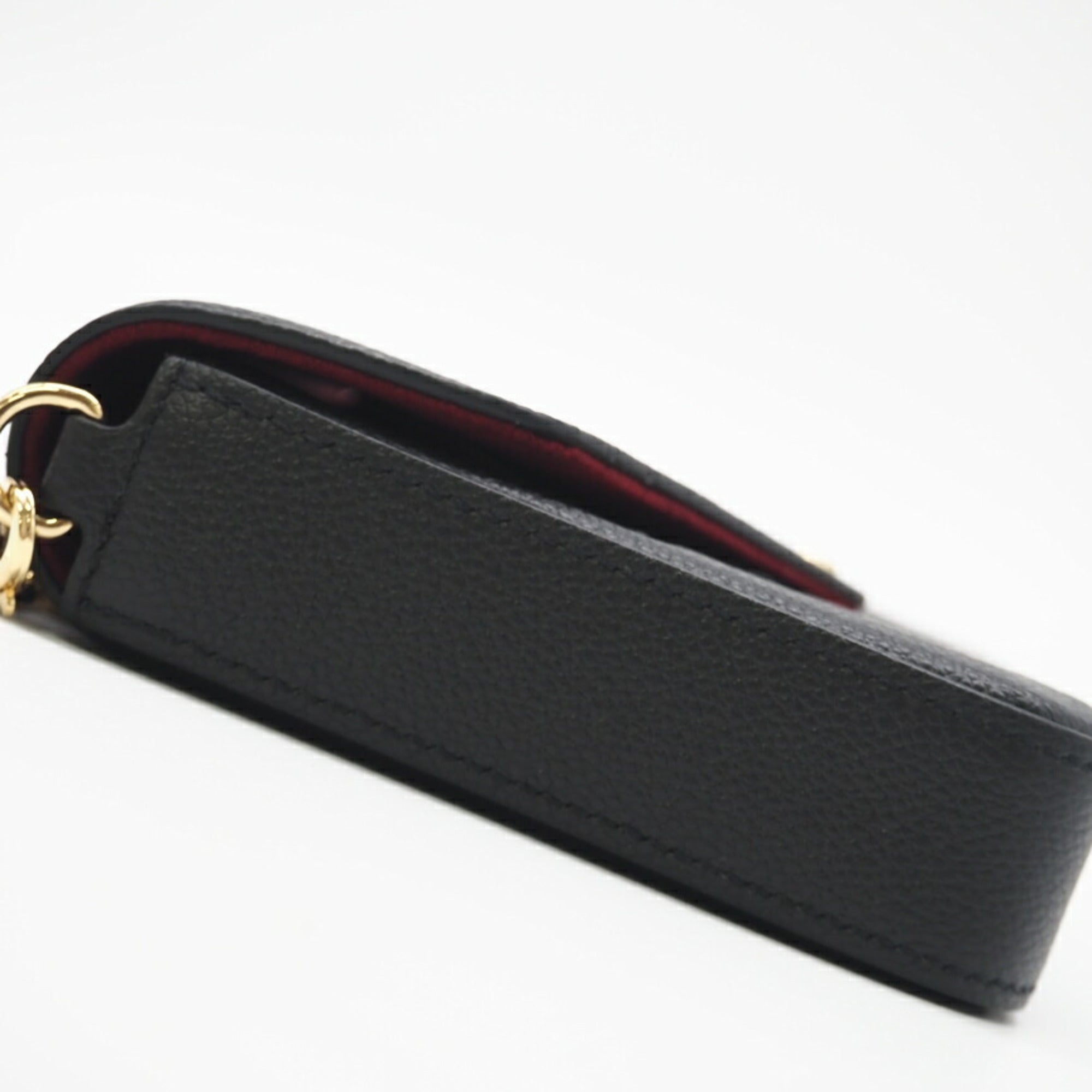 Louis Vuitton Beige Leather Pochette Shoulder Bag (Pre-Owned)