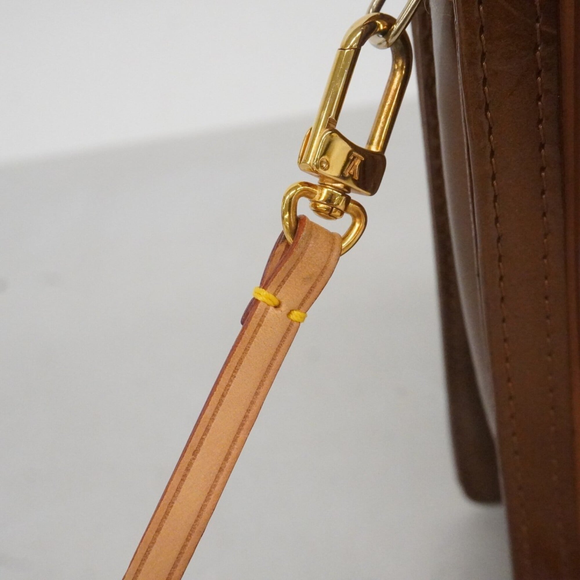 Louis Vuitton Bronze Handbag (Pre-Owned)