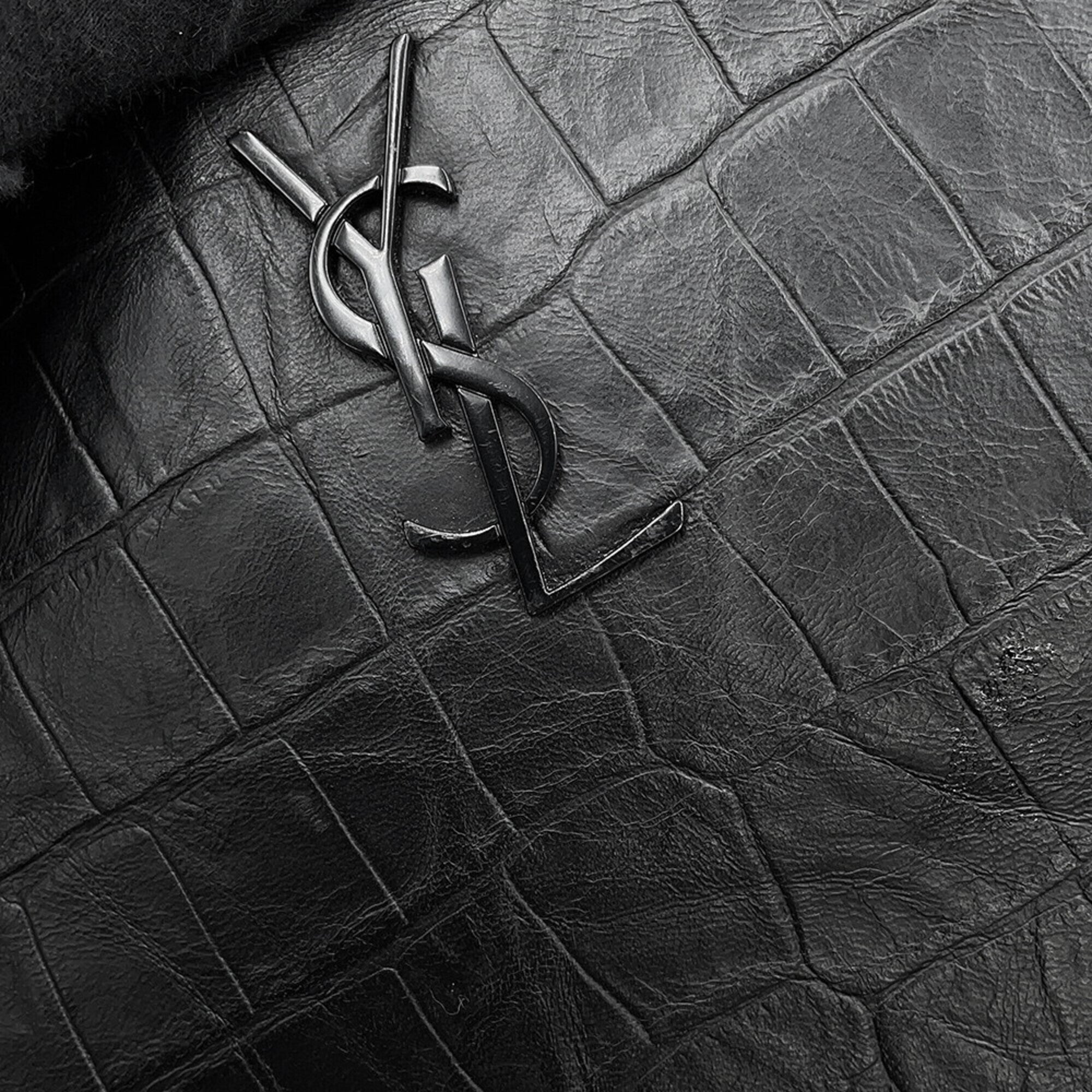Yves Saint Laurent Black Leather Clutch Bag Handbag (Pre-Owned)