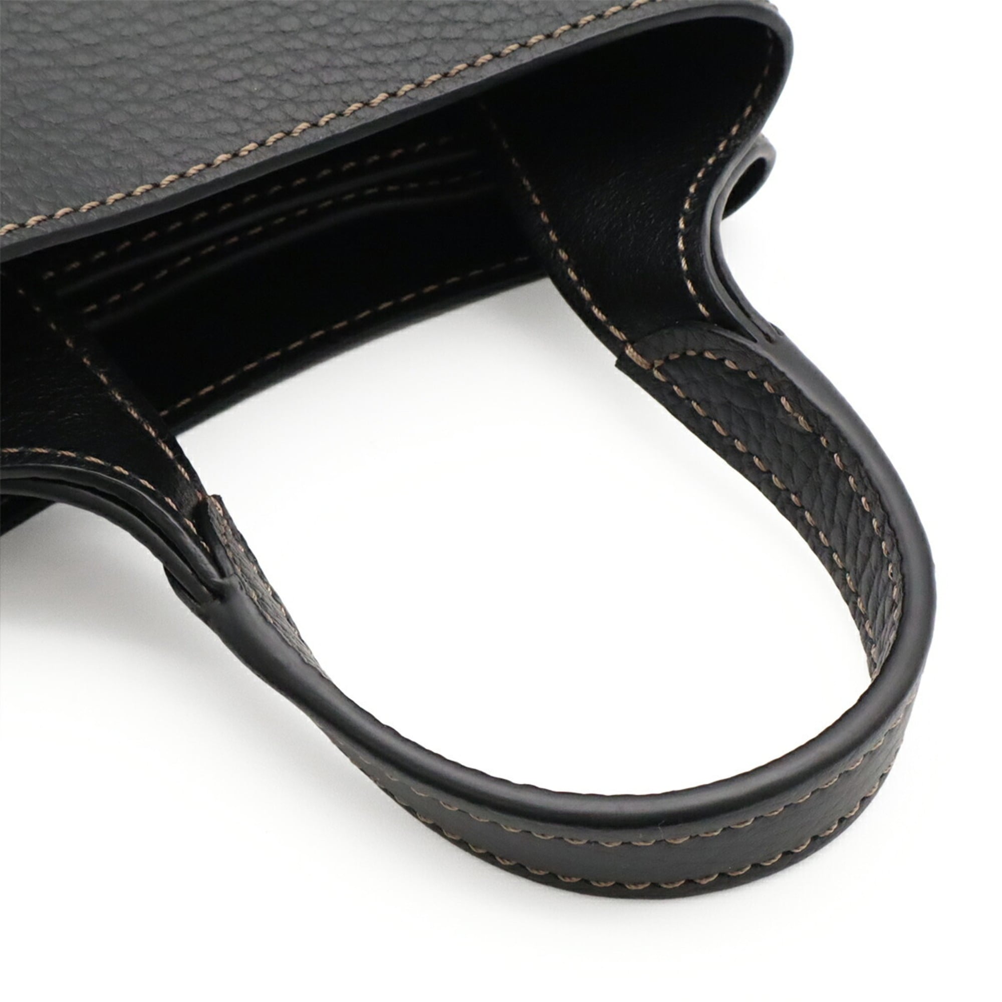 Tod's Black Leather Handbag Shoulder Bag (Pre-Owned)