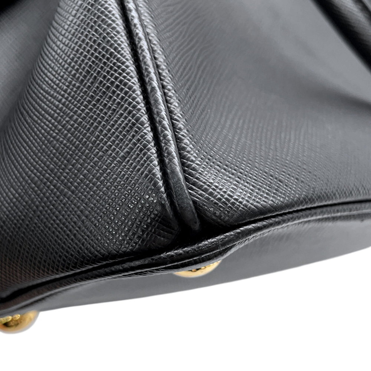 Prada Saffiano Black Saffiano Handbag Shoulder Bag (Pre-Owned)