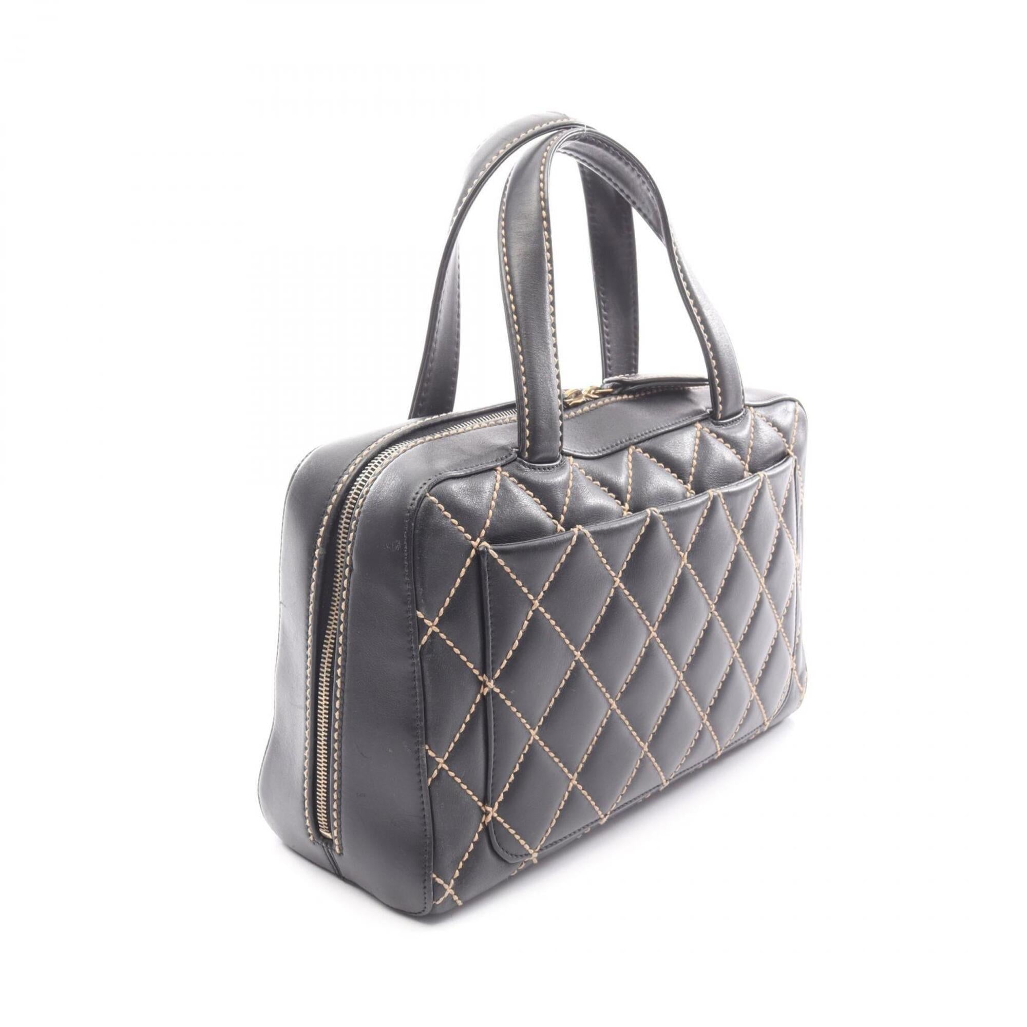 Chanel Wild Stitch Black Leather Handbag (Pre-Owned)