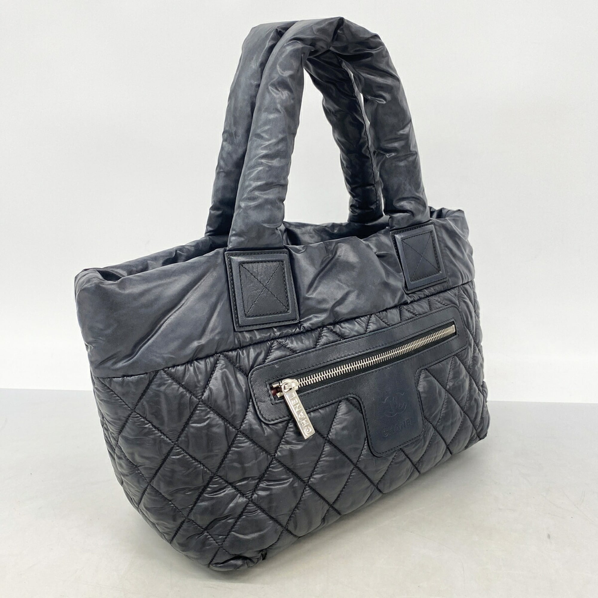 Chanel Black Nylon Tote Bag (Pre-Owned)