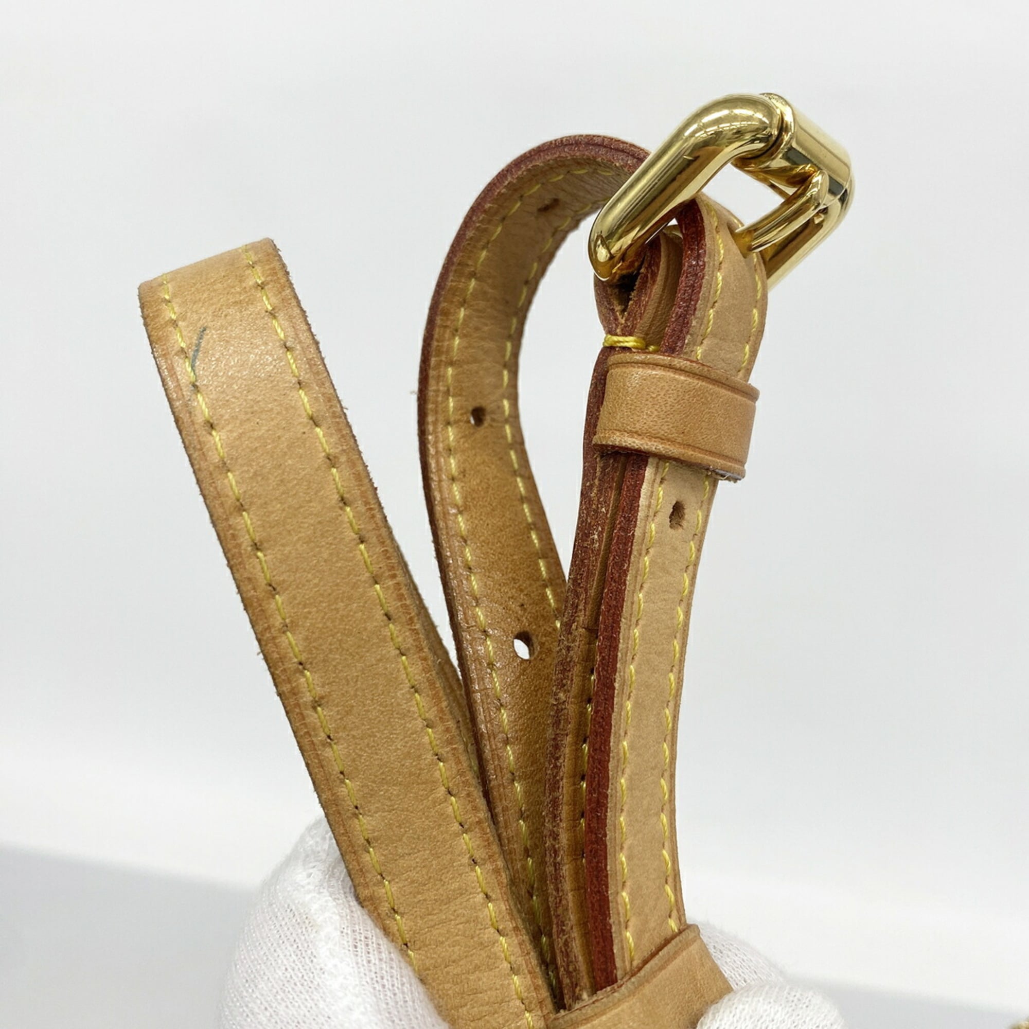 Louis Vuitton Brown Handbag (Pre-Owned)