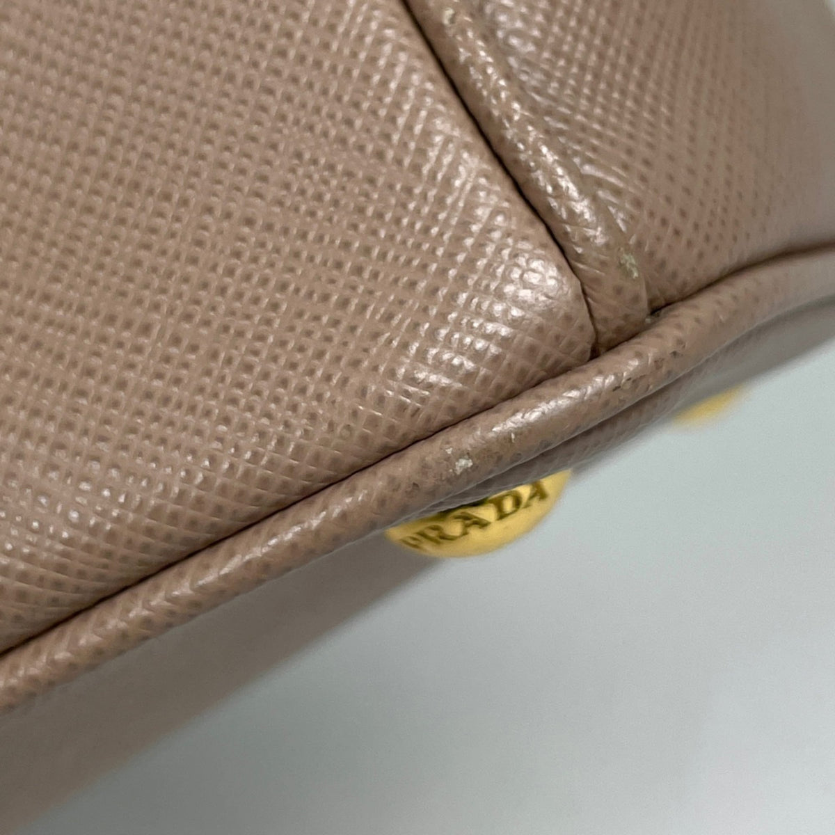Prada Beige Leather Handbag (Pre-Owned)