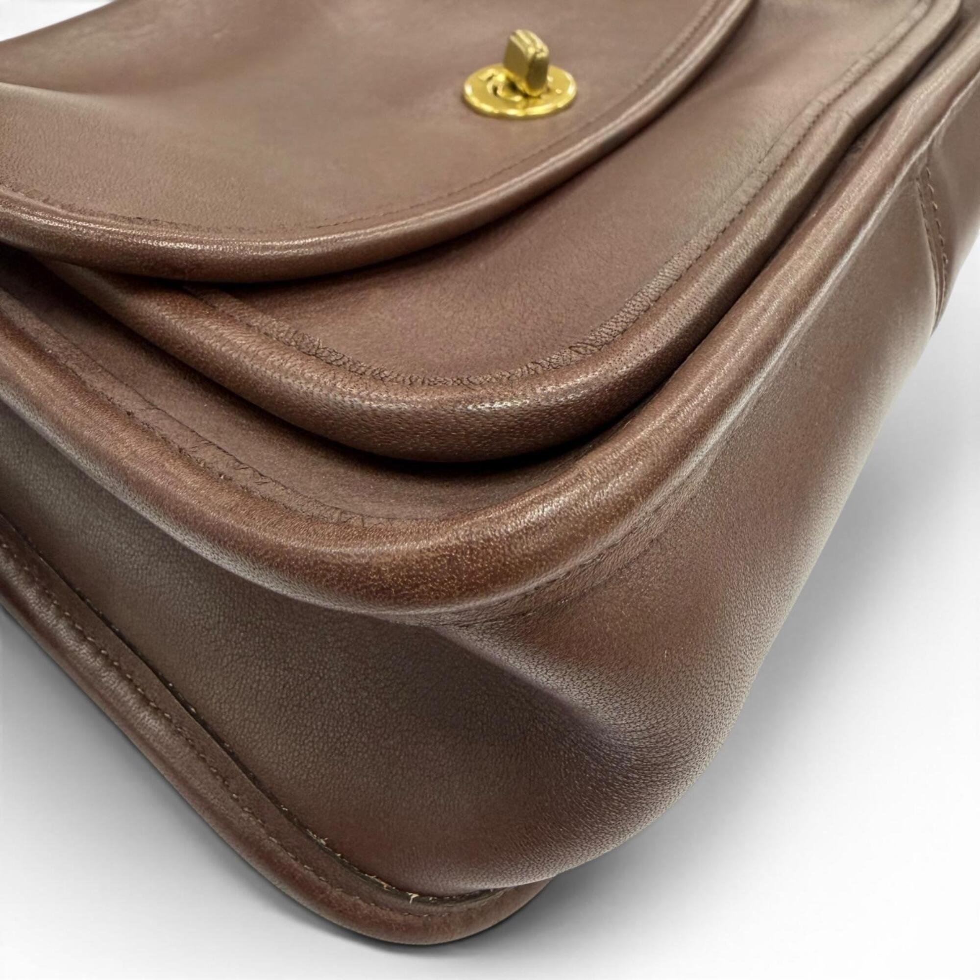 Coach Brown Leather Shoulder Bag (Pre-Owned)