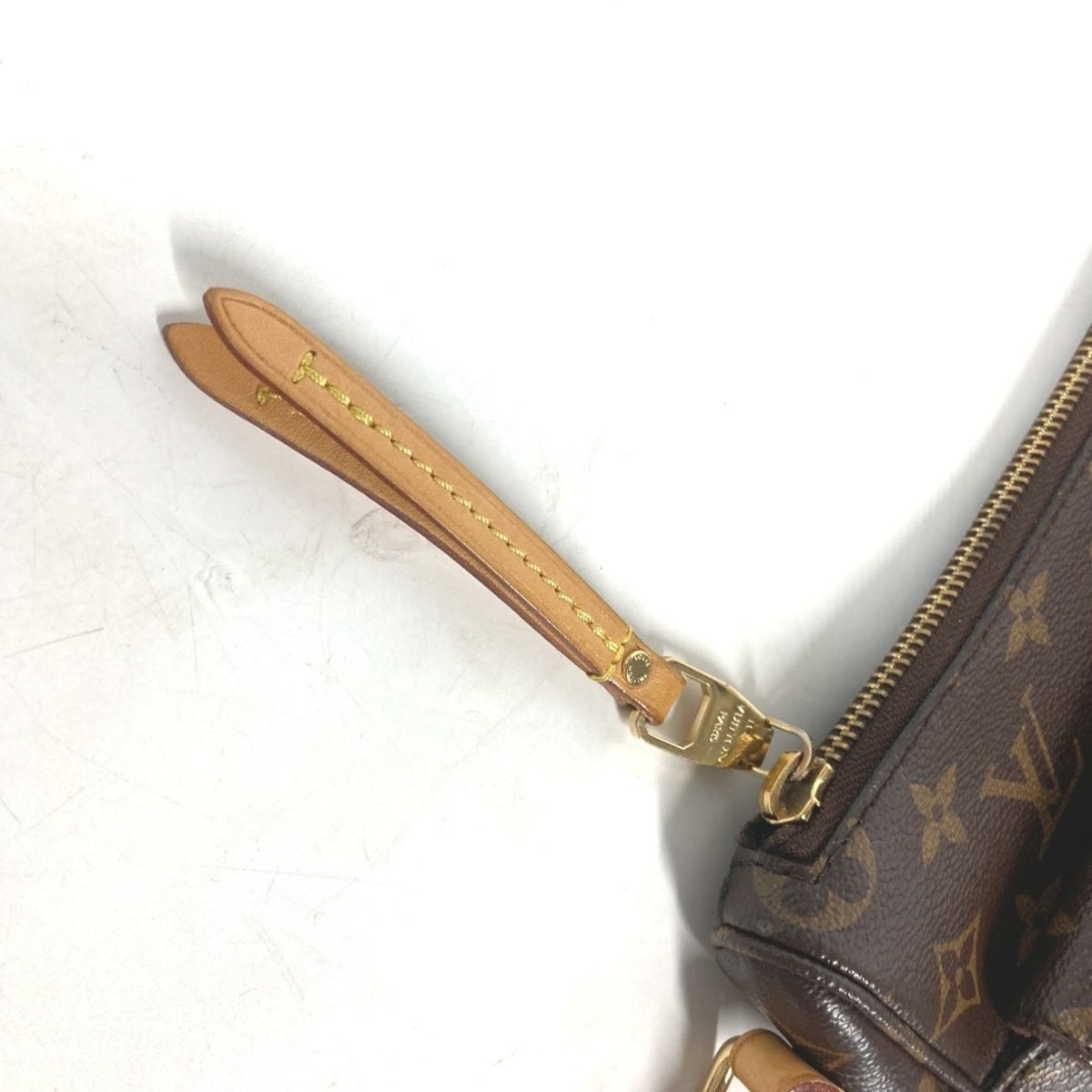 Louis Vuitton Brown Monogram Pochette Shoulder Bag (Pre-Owned)