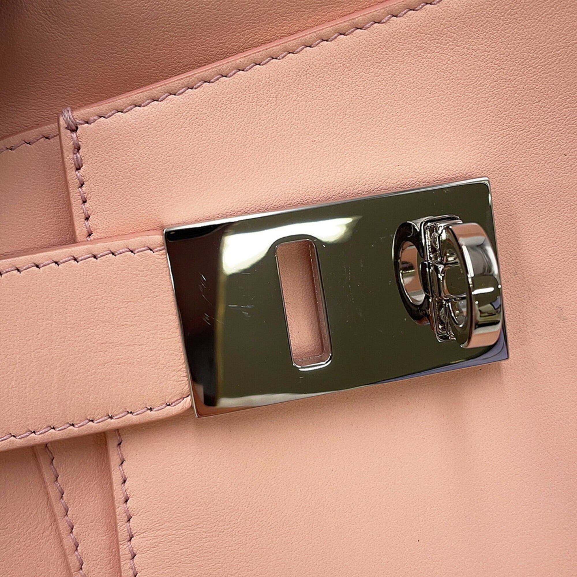 Salvatore Ferragamo Light Pink Leather Handbag Shoulder Bag (Pre-Owned)