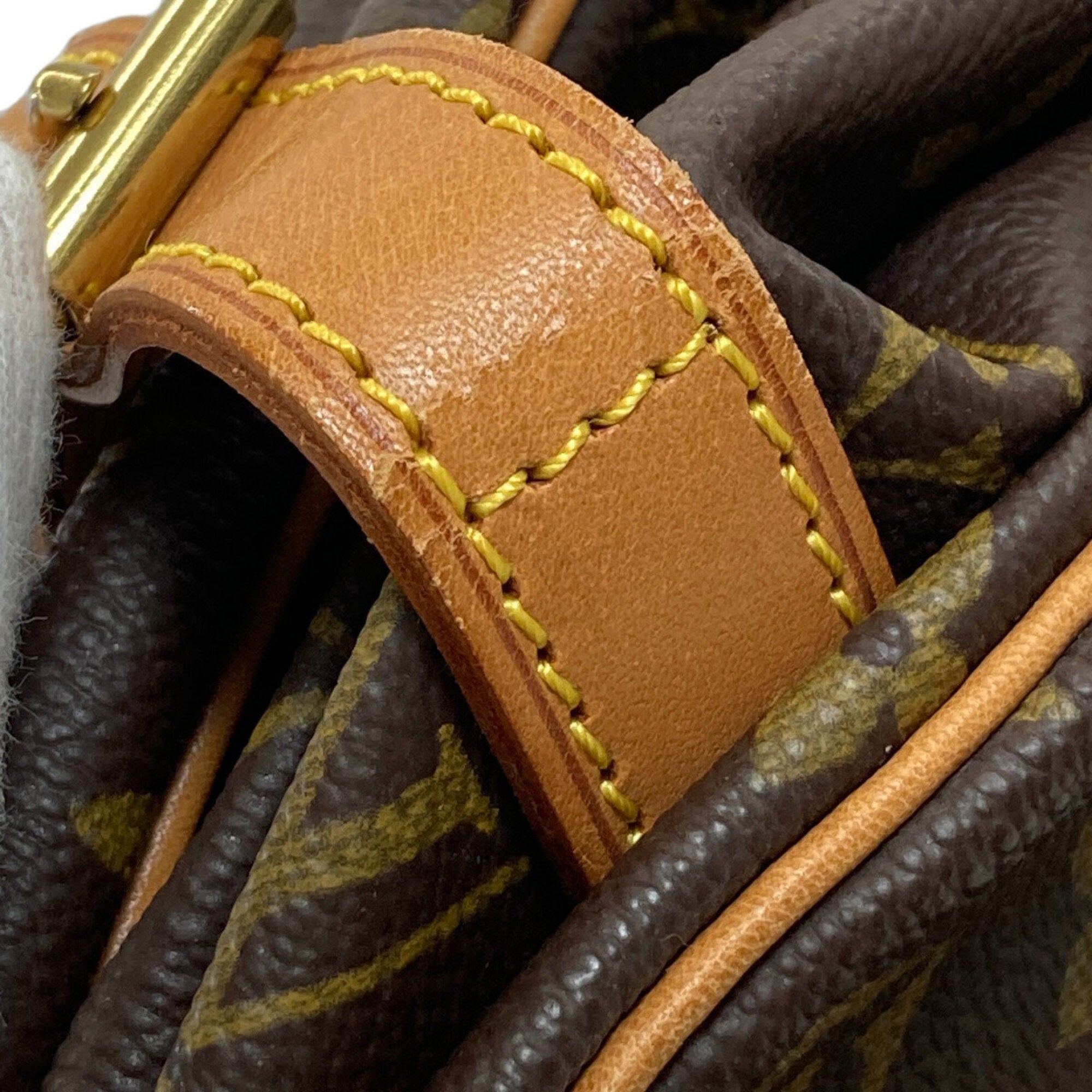 Louis Vuitton Brown Monogram Monogram Shoulder Bag (Pre-Owned)