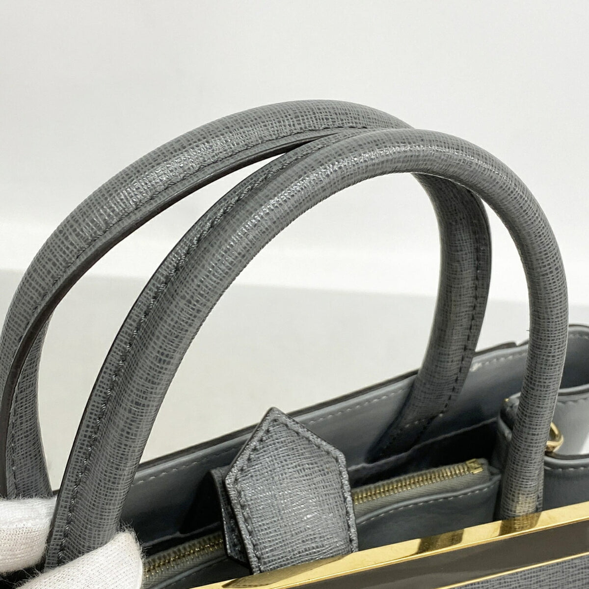 Fendi Gray Leather Handbag (Pre-Owned)