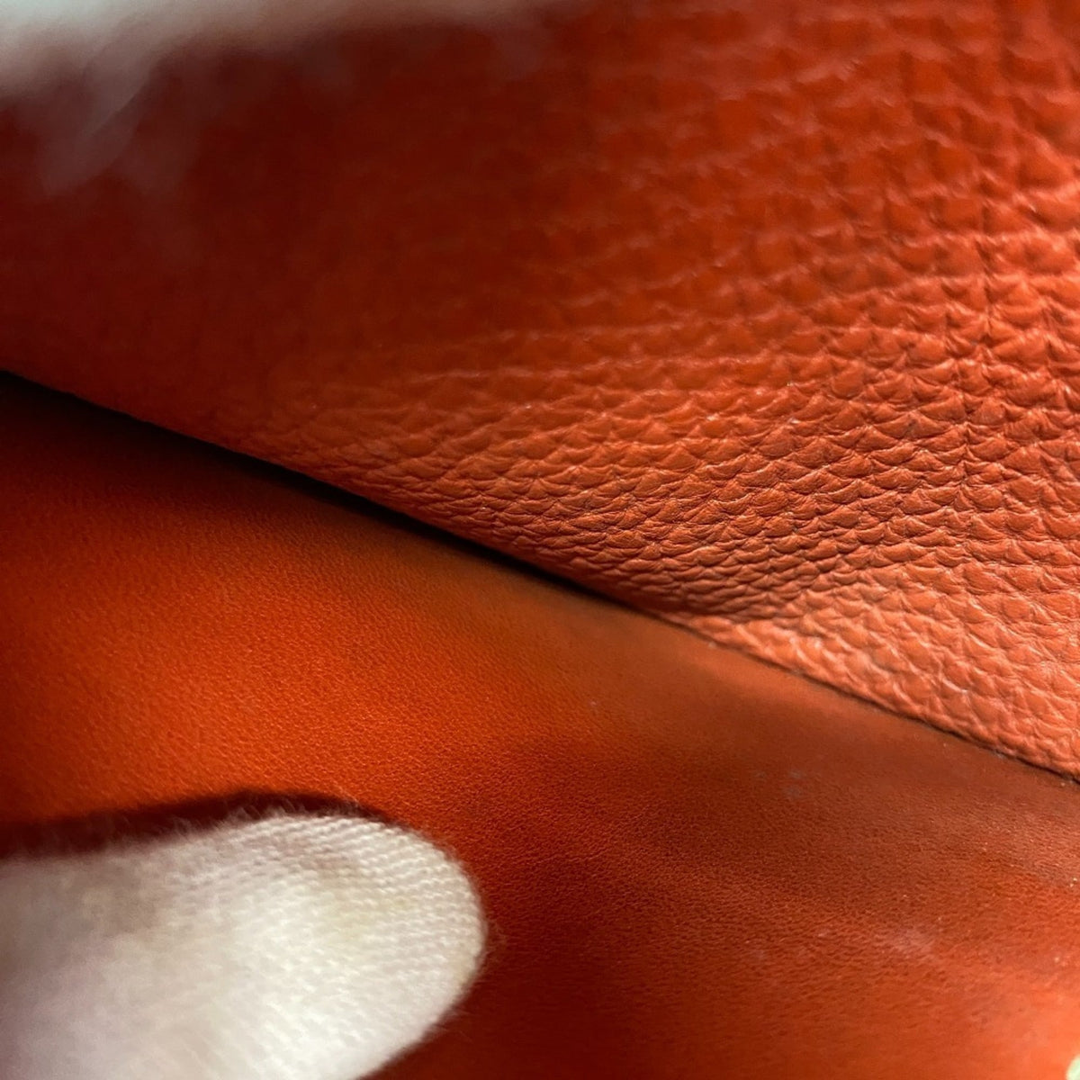 Hermes Red Color Togo Leather Long Wallet (Bi-Fold) (Pre-Owned)