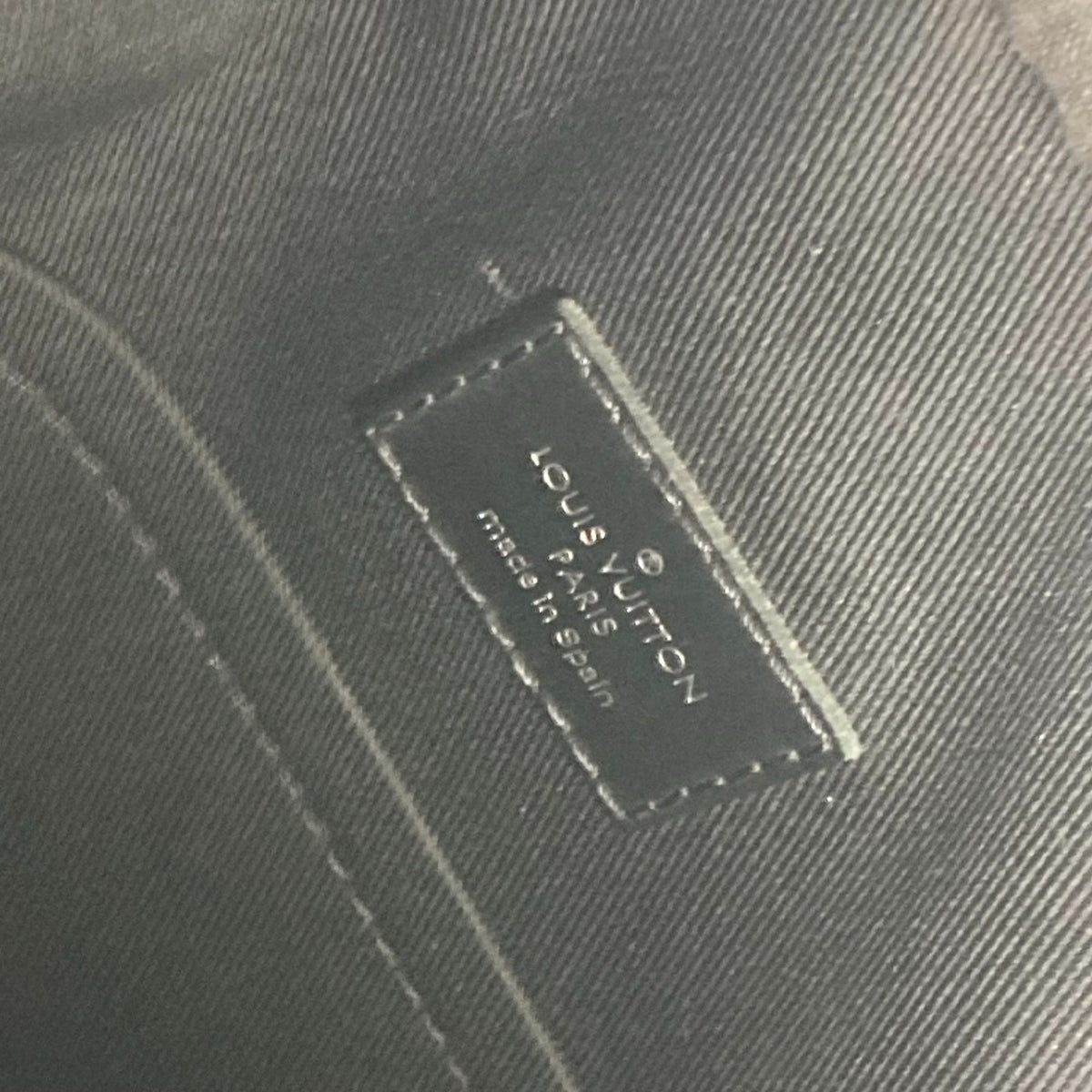 Louis Vuitton Black Damier Graphite Messenger Bag Shoulder Bag (Pre-Owned)