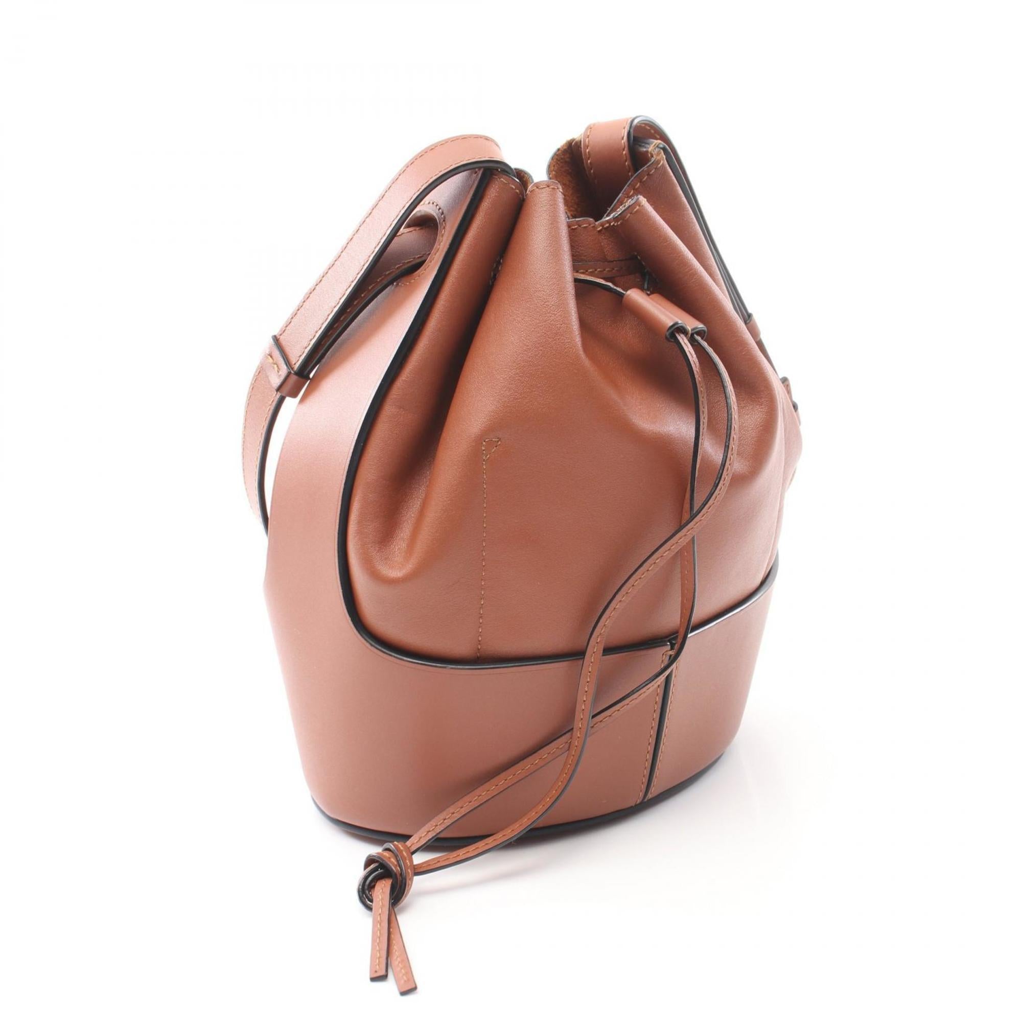 Loewe Brown Leather Shoulder Bag (Pre-Owned)