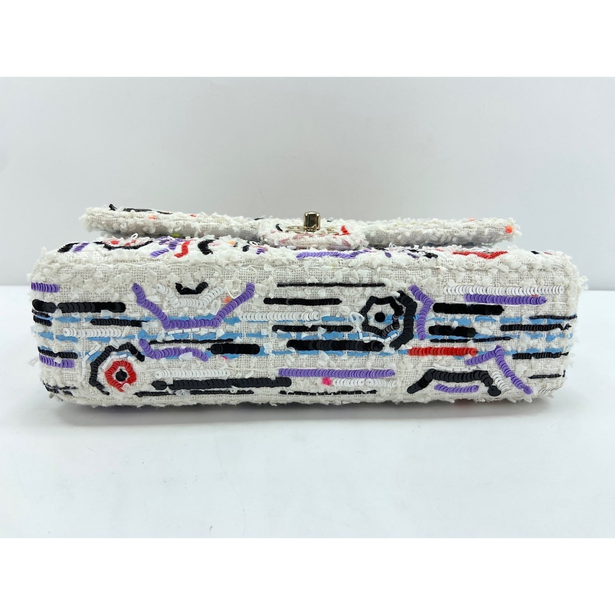 Chanel Multi-Color Shoulder Bag (Pre-Owned)