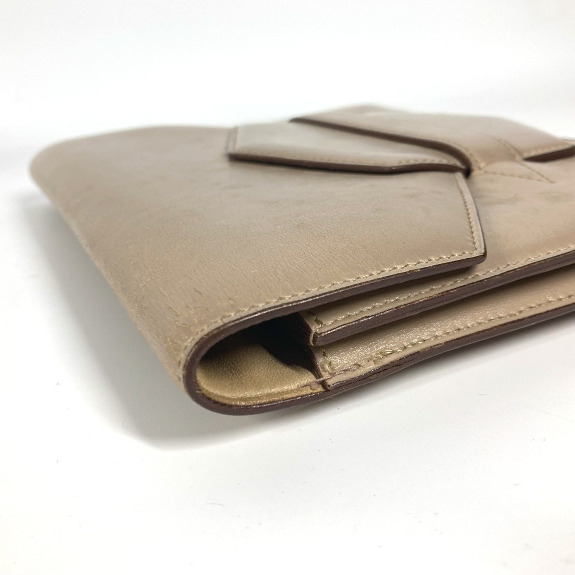 Hermes Beige Leather Clutch Bag (Pre-Owned)