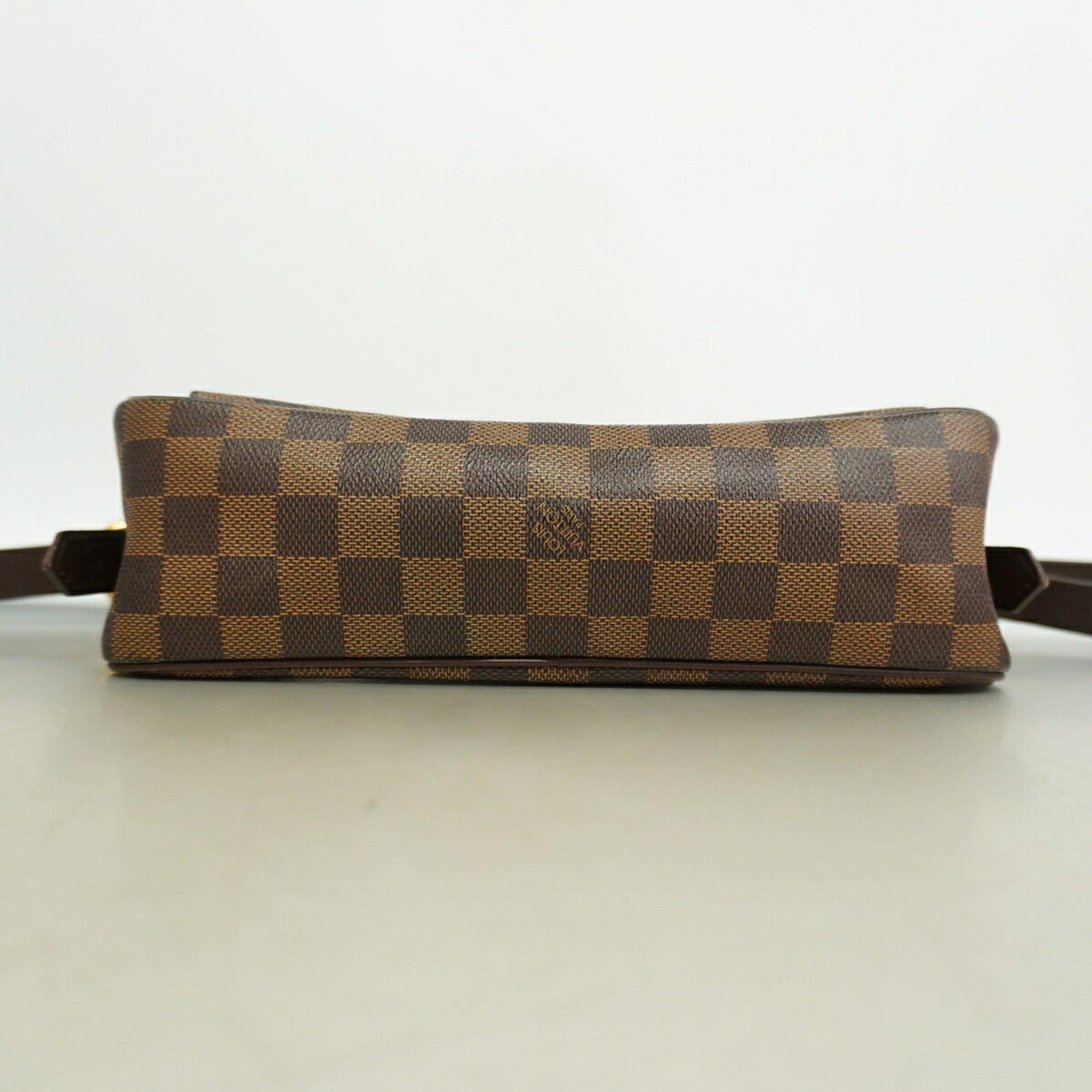 Louis Vuitton Ebene Shoulder Bag (Pre-Owned)