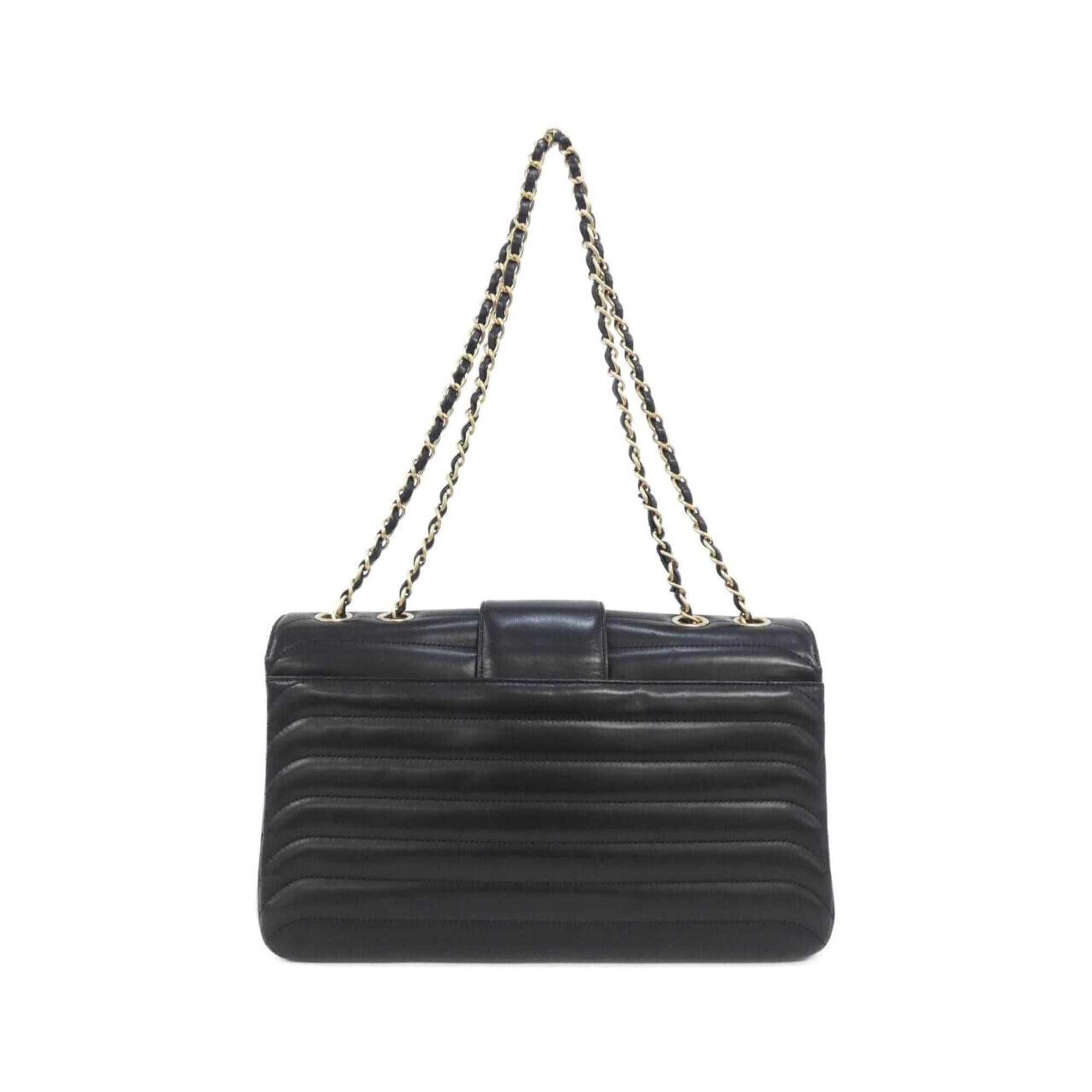 Chanel Black Leather Shoulder Bag (Pre-Owned)