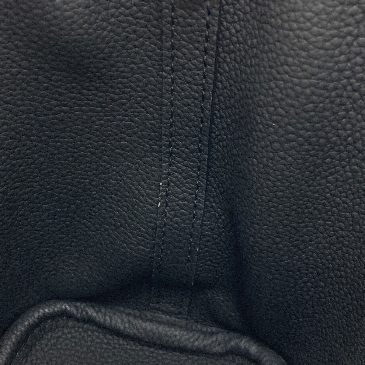 Louis Vuitton Black Monogram Monogram Canvas Handbag (Pre-Owned)