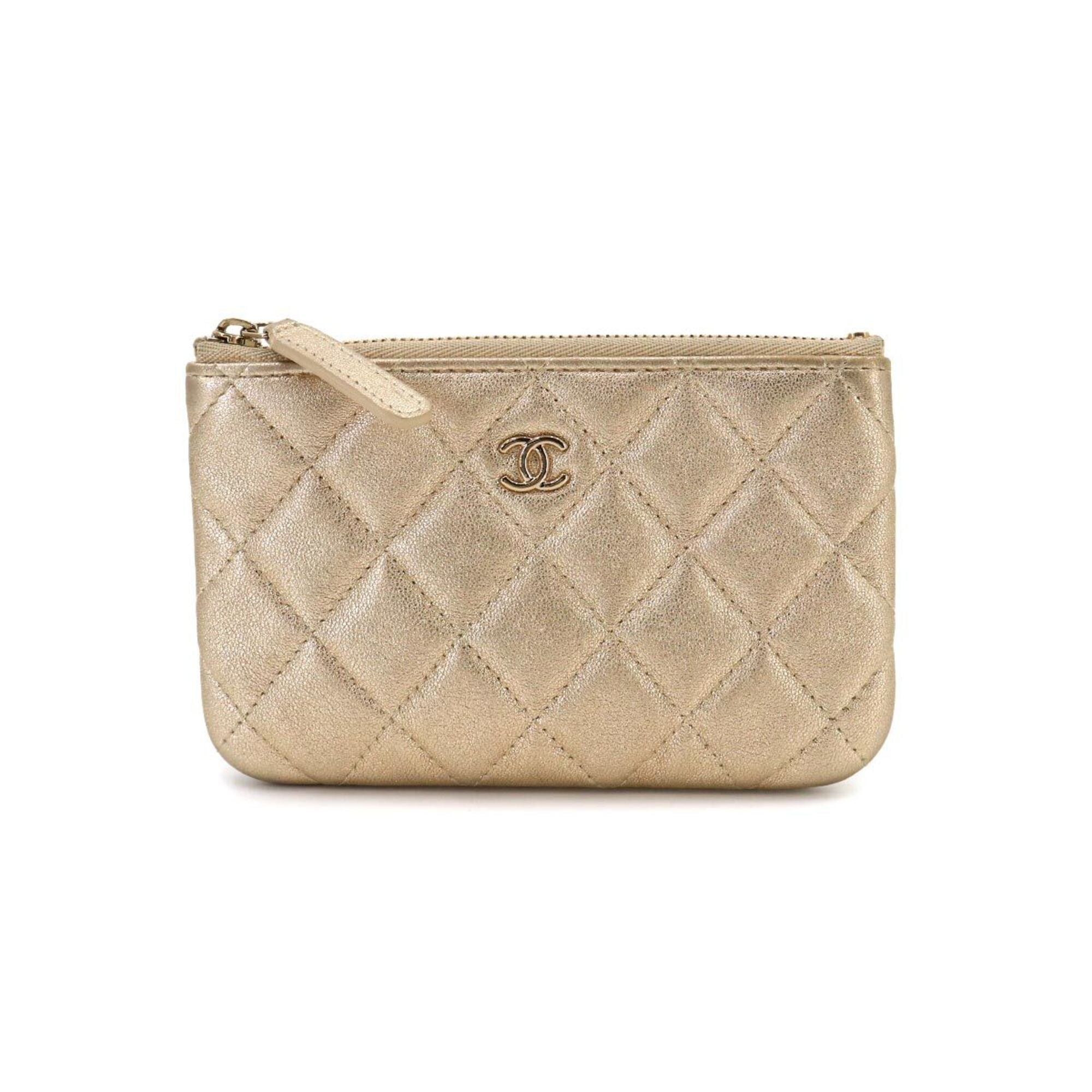 Chanel Matelasse Gold Leather Handbag Pouch (Pre-Owned)