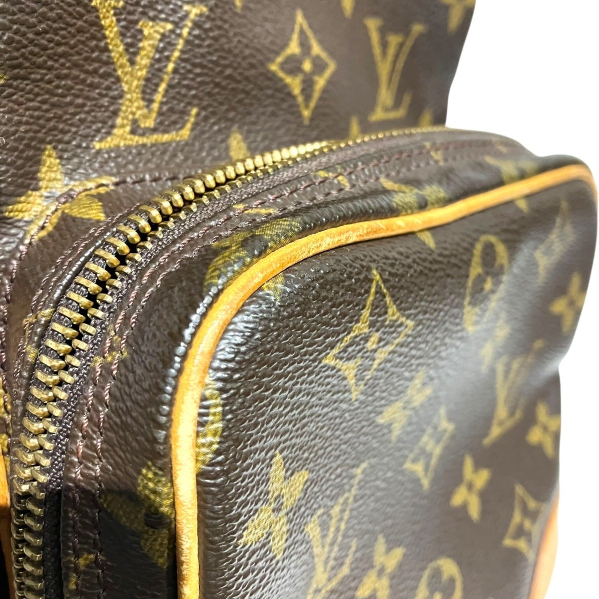 Louis Vuitton Brown Monogram Monogram Shoulder Bag (Pre-Owned)