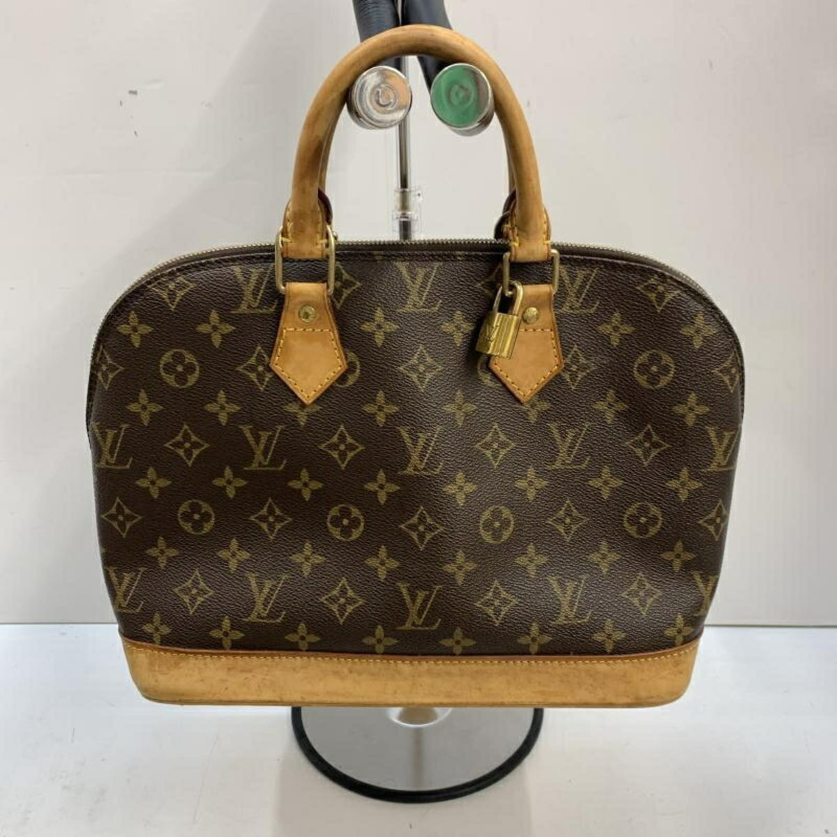 Louis Vuitton Brown Handbag (Pre-Owned)