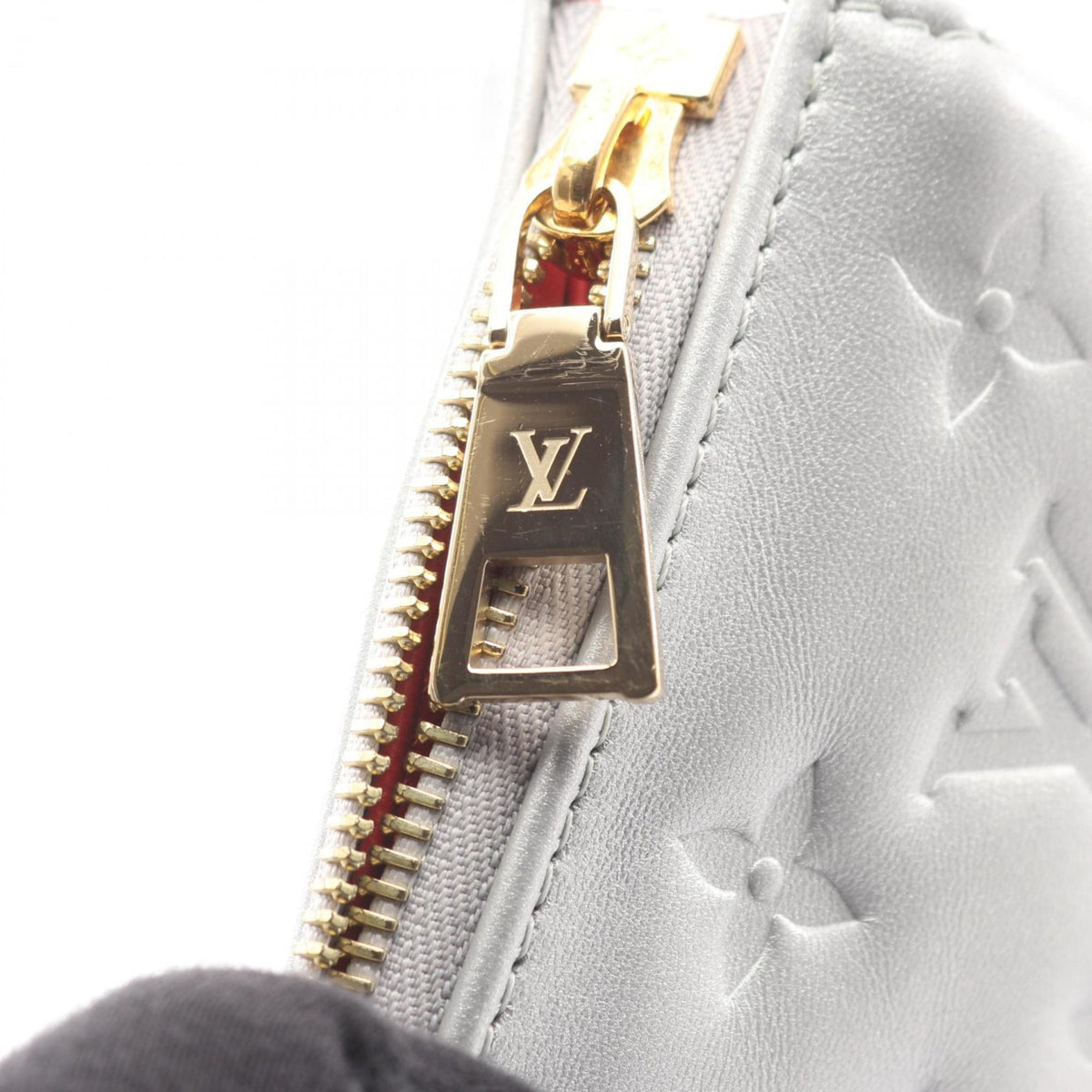 Louis Vuitton Silver Leather Handbag Shoulder Bag (Pre-Owned)