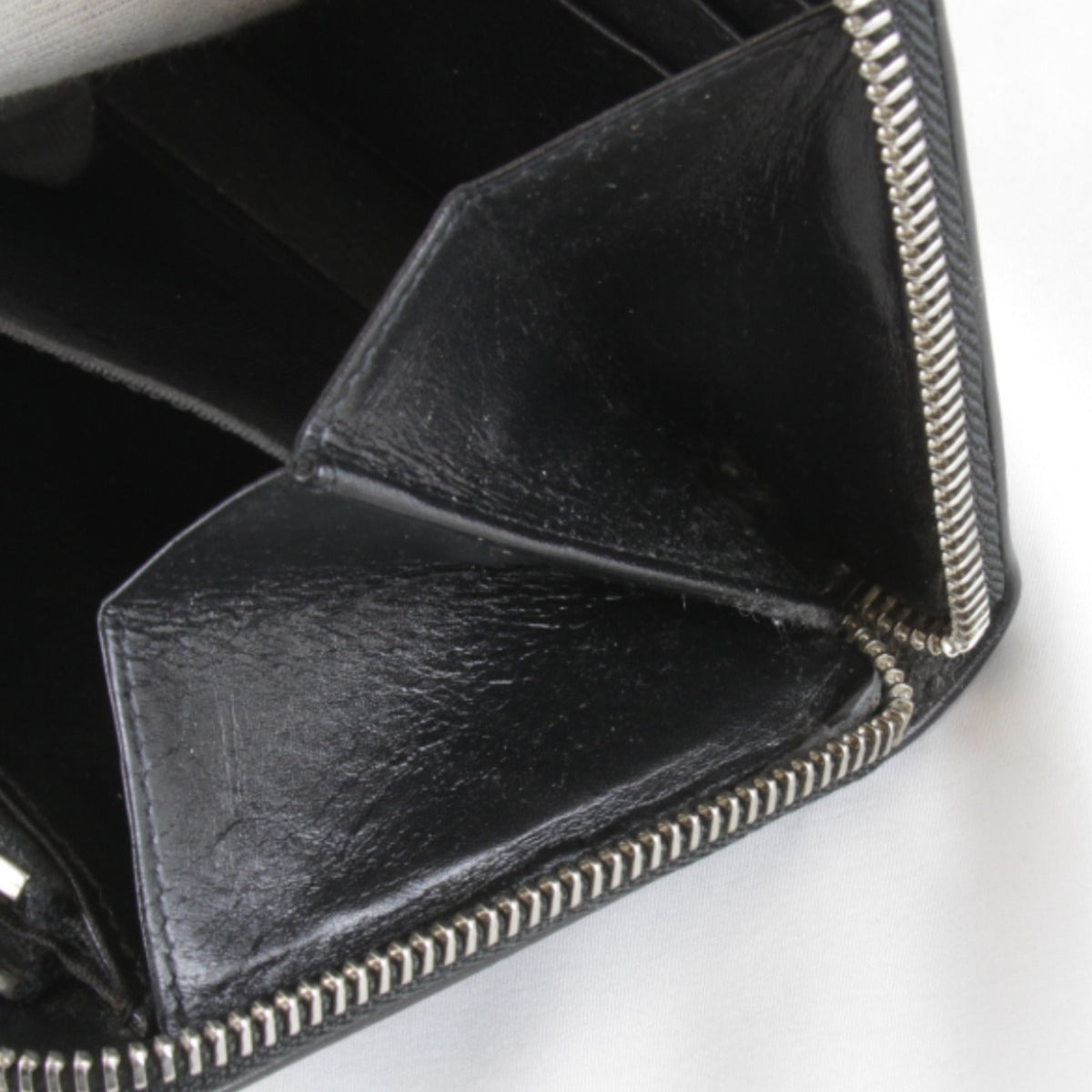 Bvlgari Black Leather Long Wallet (Bi-Fold) (Pre-Owned)