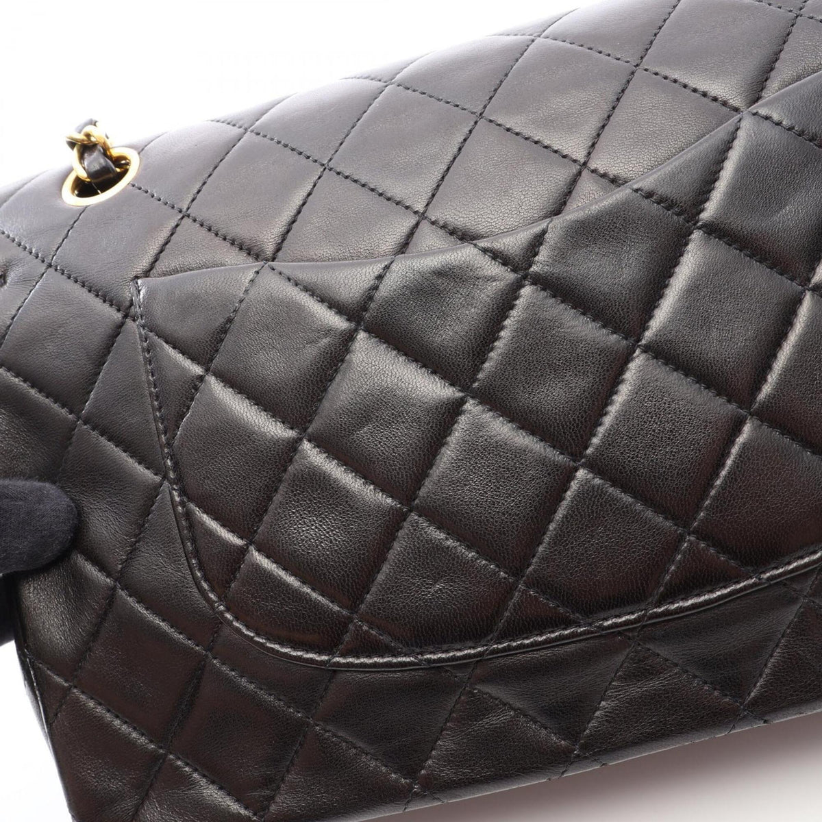 Chanel Black Leather Handbag Shoulder Bag (Pre-Owned)