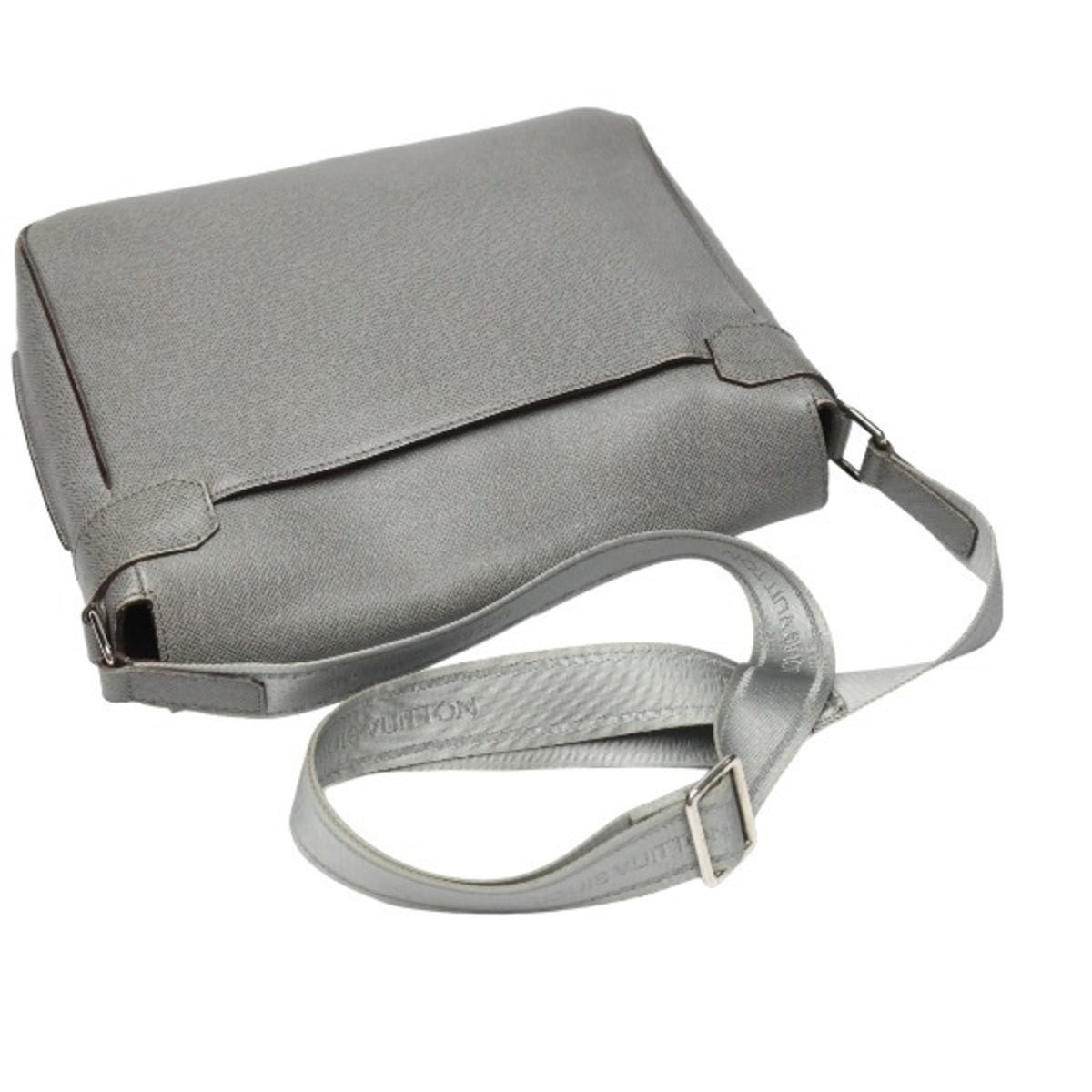 Louis Vuitton Gray Taiga Leather Shoulder Bag (Pre-Owned)