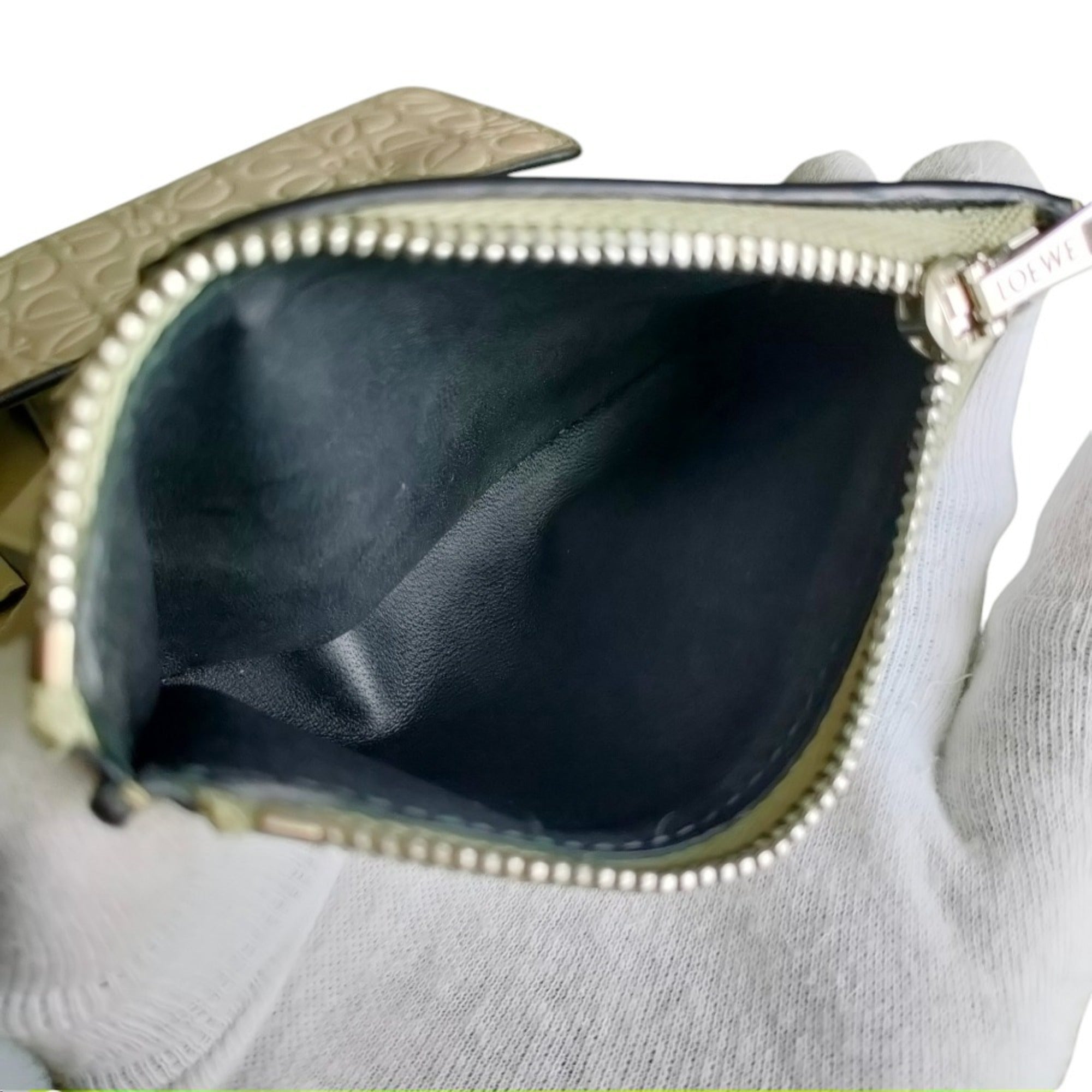 Loewe Grayish Wallet (Tri-Fold) (Pre-Owned)