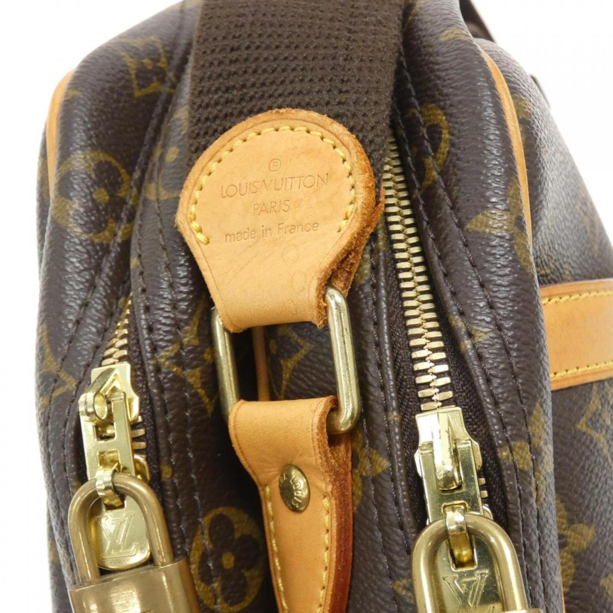 Louis Vuitton Marron Coated Canvas Shoulder Bag (Pre-Owned)
