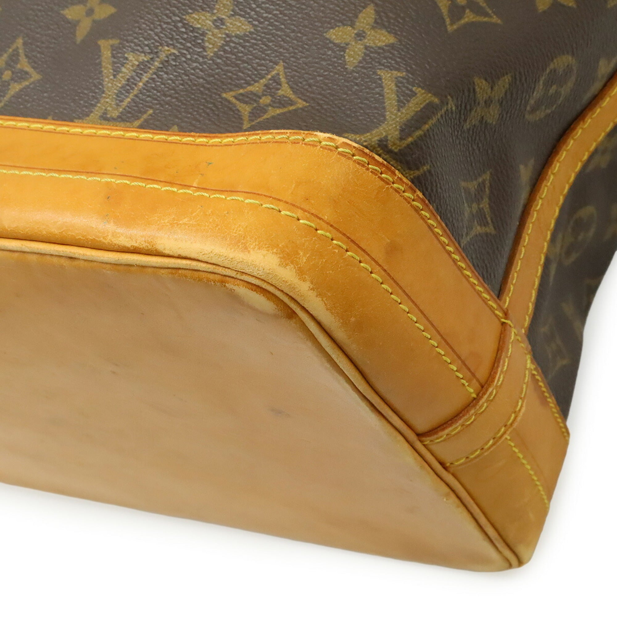 Louis Vuitton Brown Monogram Monogram Shoulder Bag (Pre-Owned)