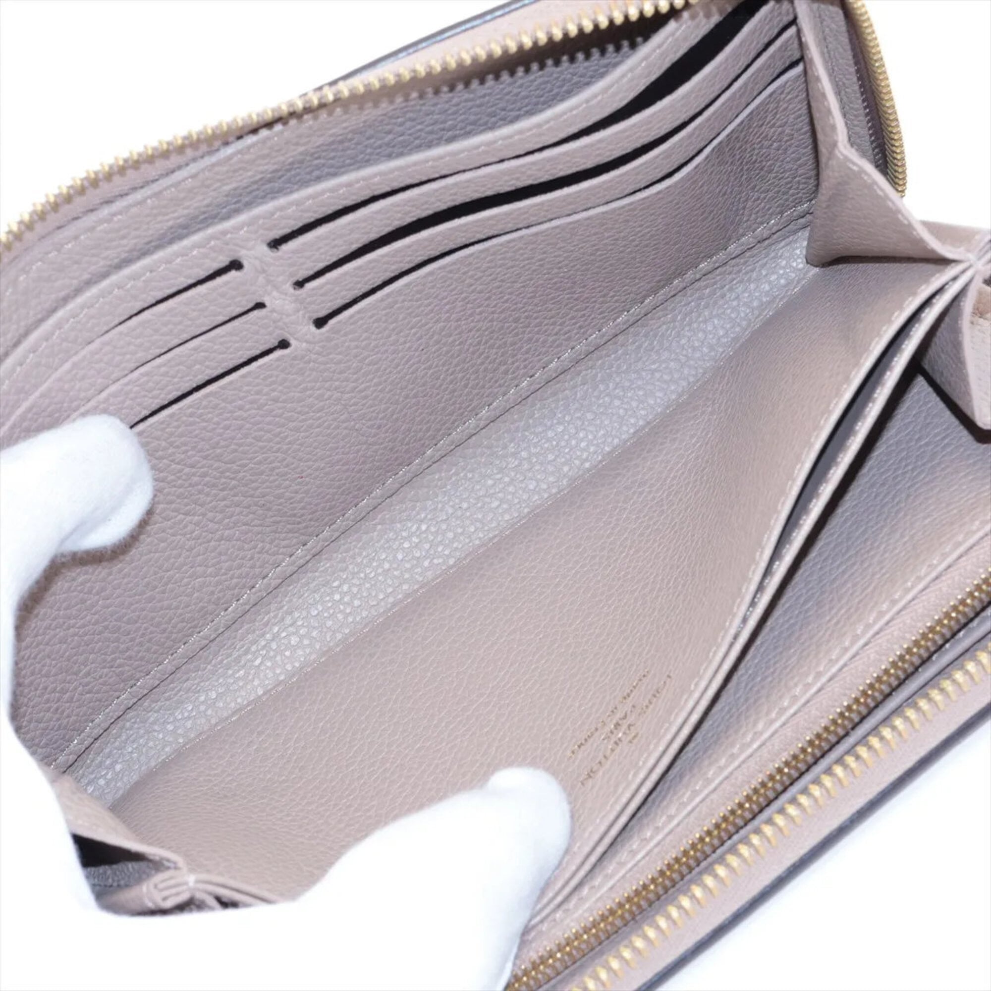 Louis Vuitton Beige Leather Long Wallet (Bi-Fold) (Pre-Owned)