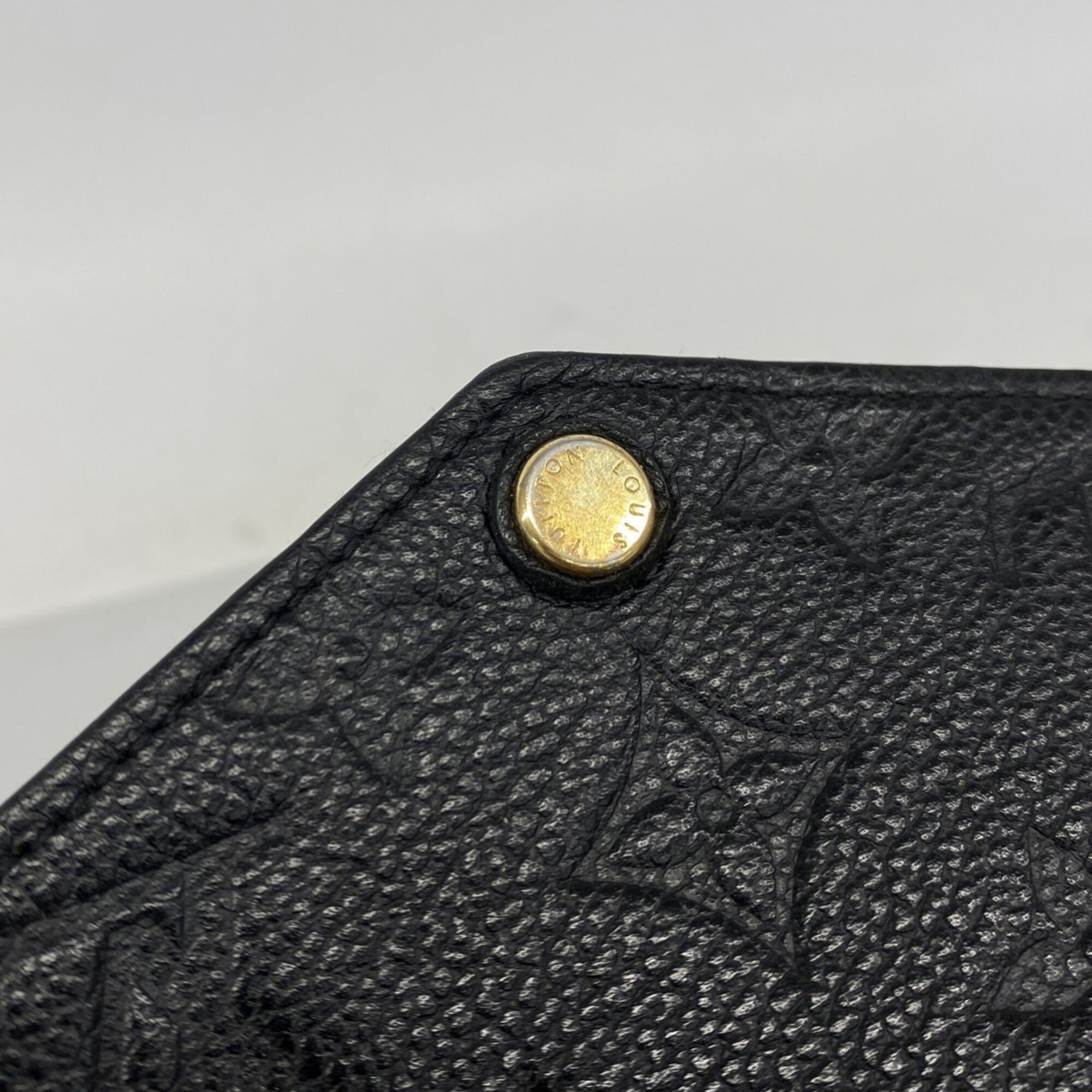 Louis Vuitton Noir Chain/Shoulder Wallet (Pre-Owned)