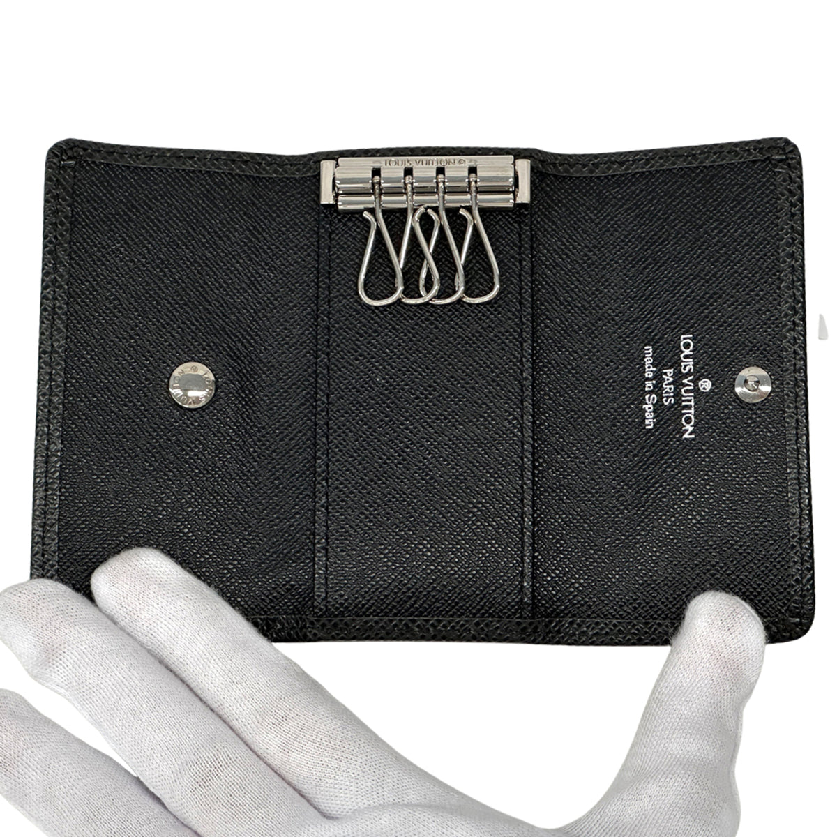 Louis Vuitton Black Noir Taiga Leather (Pre-Owned)