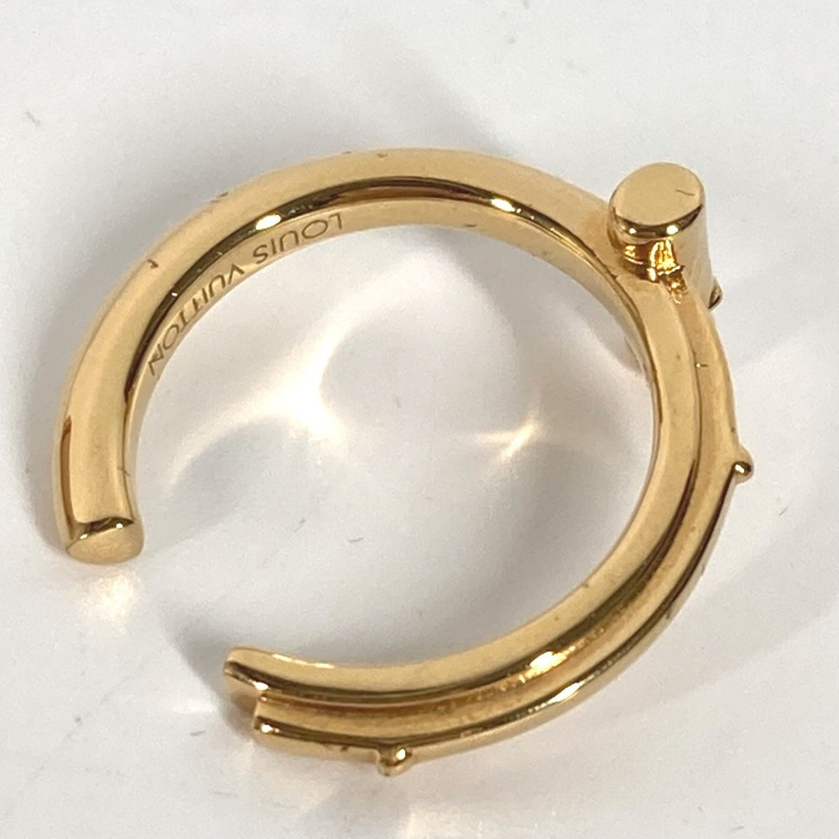 Louis Vuitton Gold Metal Band Ring (Pre-Owned)