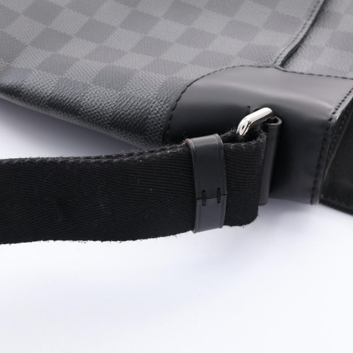 Louis Vuitton Black Damier Graphite Coated Canvas Leather Shoulder Bag (Pre-Owned)