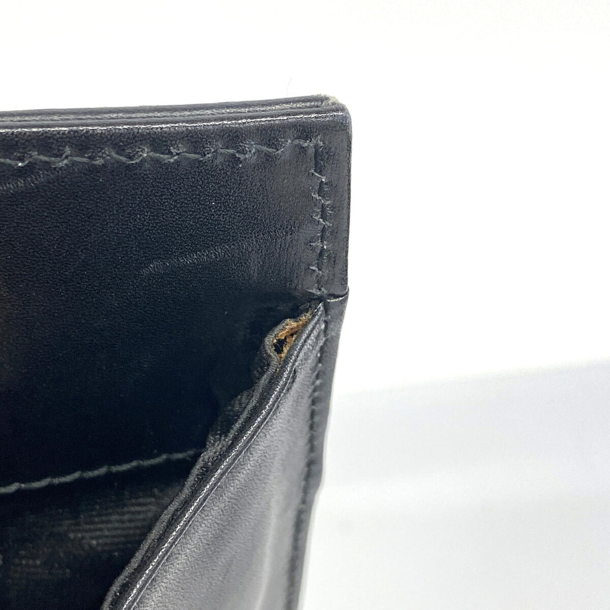 Salvatore Ferragamo Black Leather Handbag (Pre-Owned)