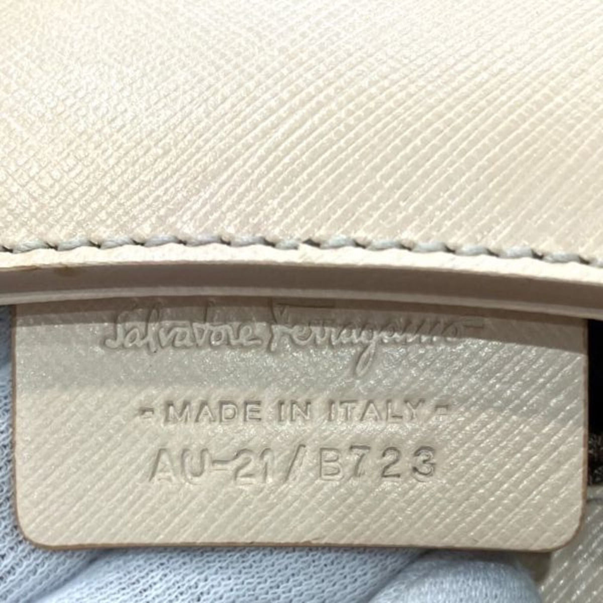 Salvatore Ferragamo Pink Beige Leather Handbag (Pre-Owned)