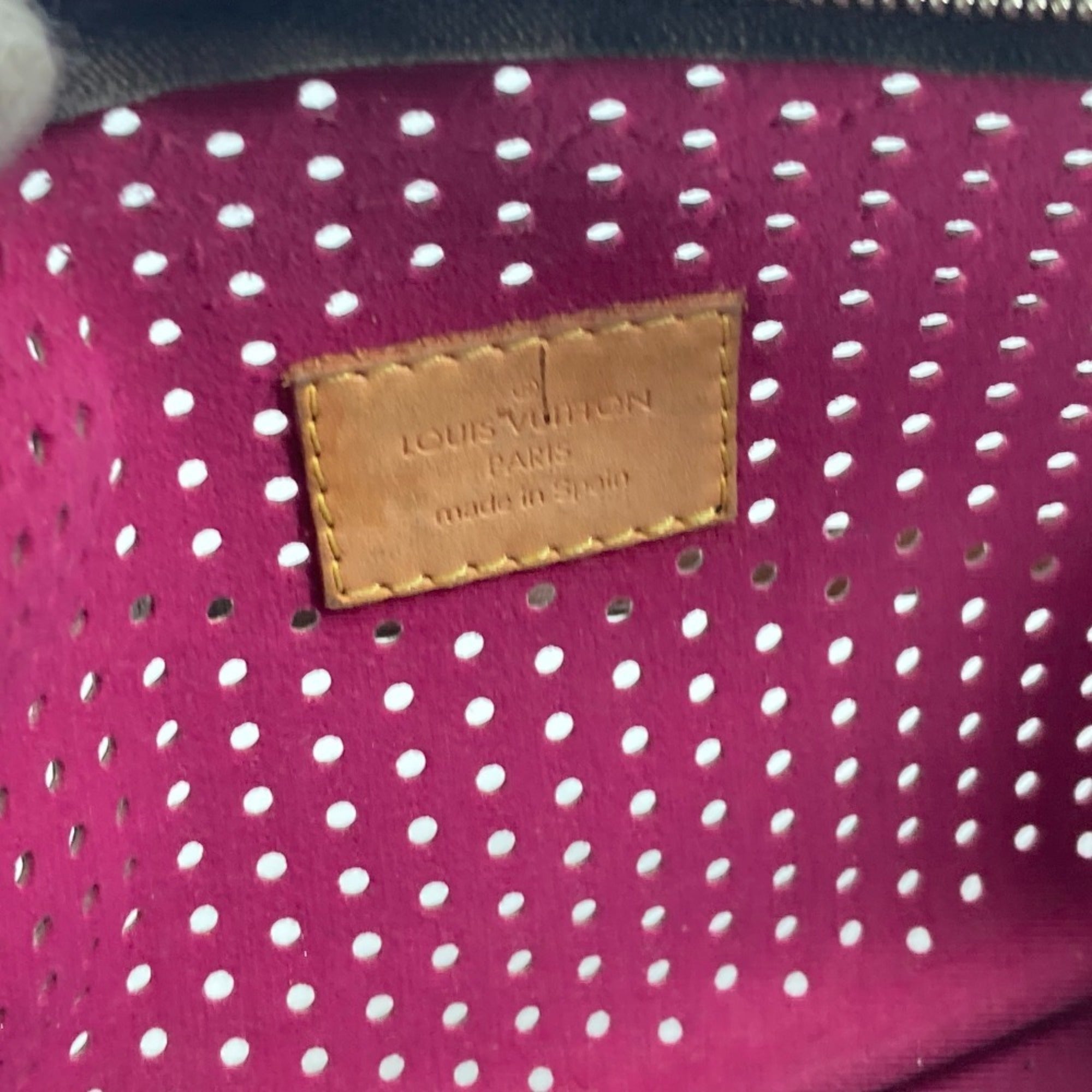 Louis Vuitton Fuchsia Pink Monogram Pochette Pouch Shoulder Bag (Pre-Owned)