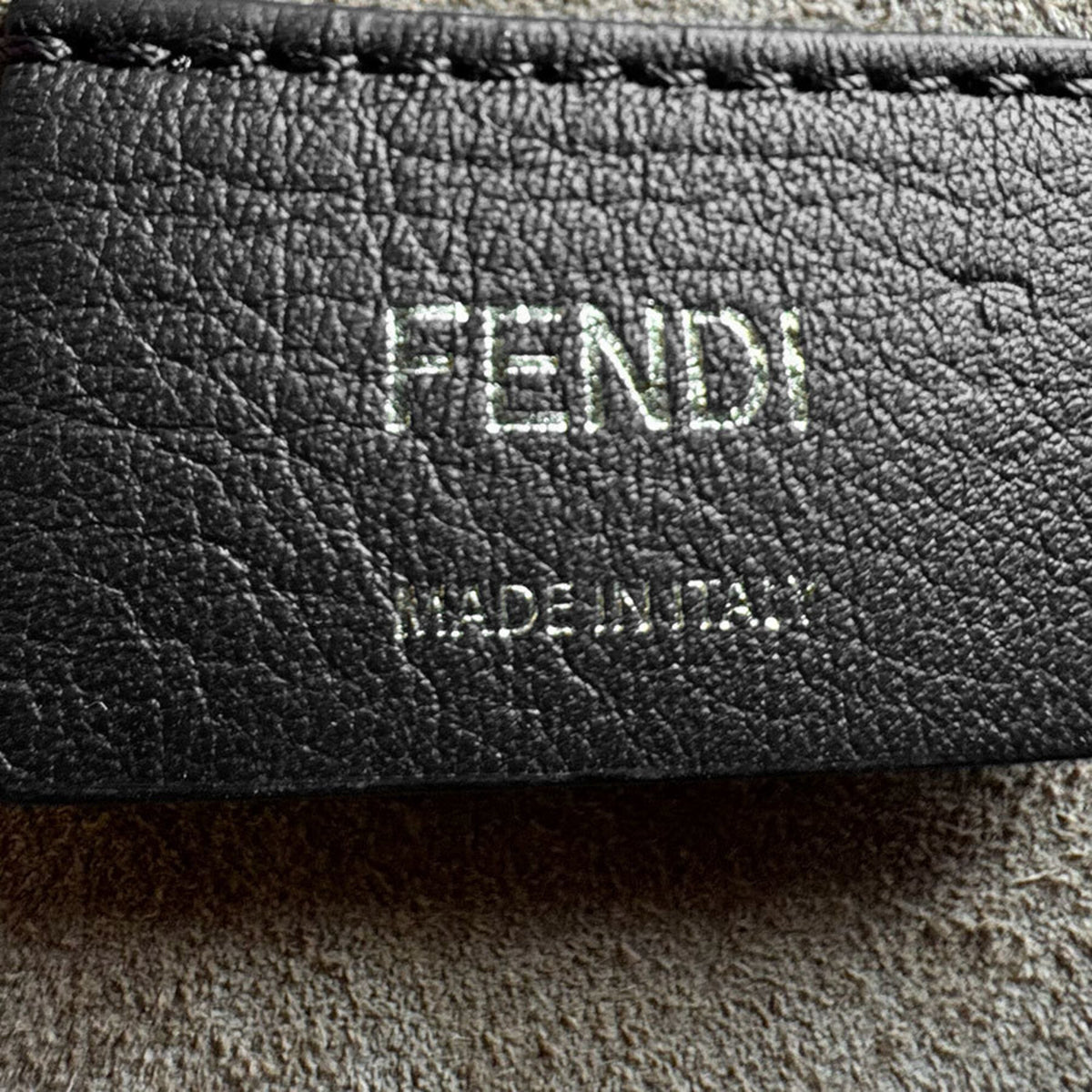 Fendi Orange Leather Shoulder Bag (Pre-Owned)
