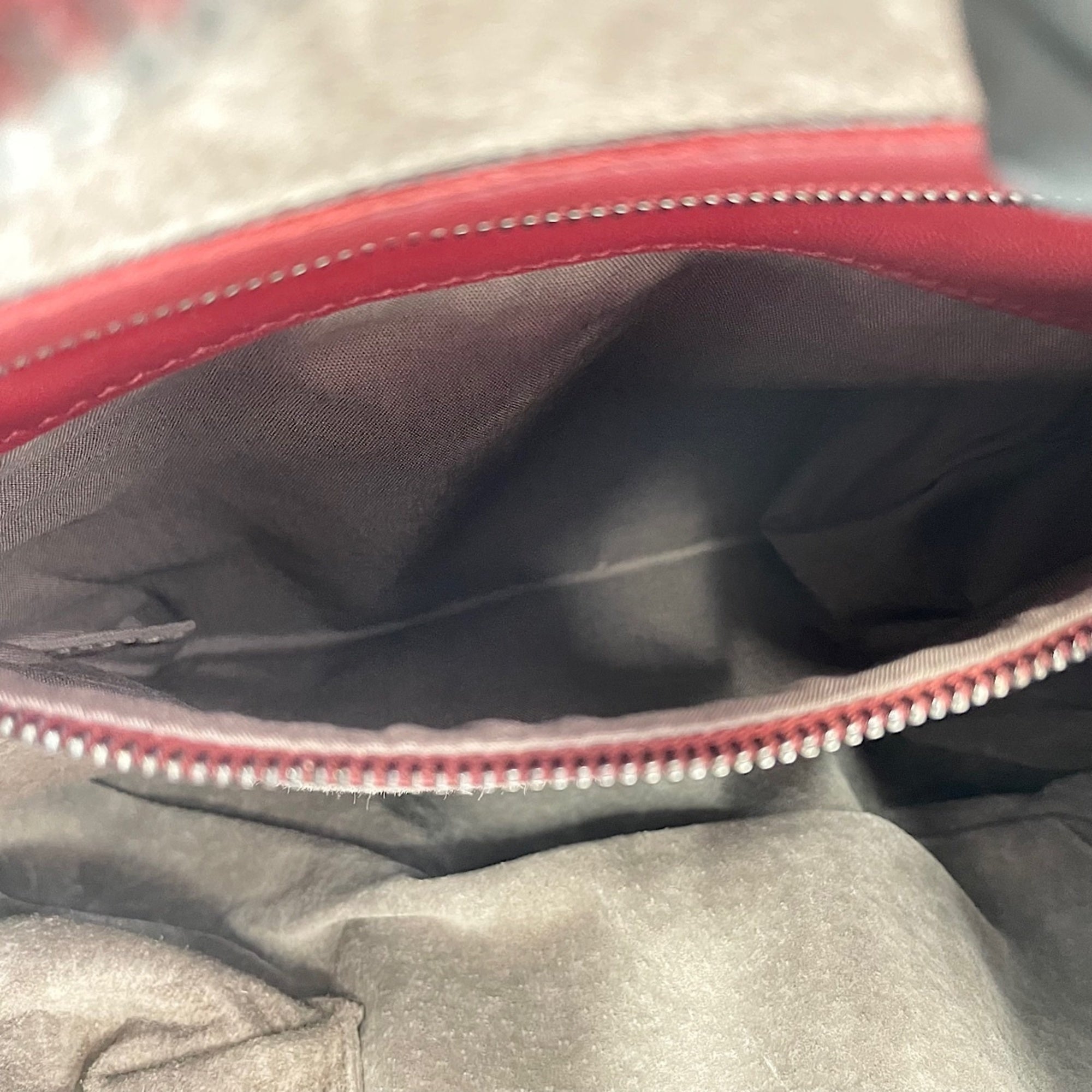 Bottega Veneta Red Color Leather Shoulder Bag (Pre-Owned)