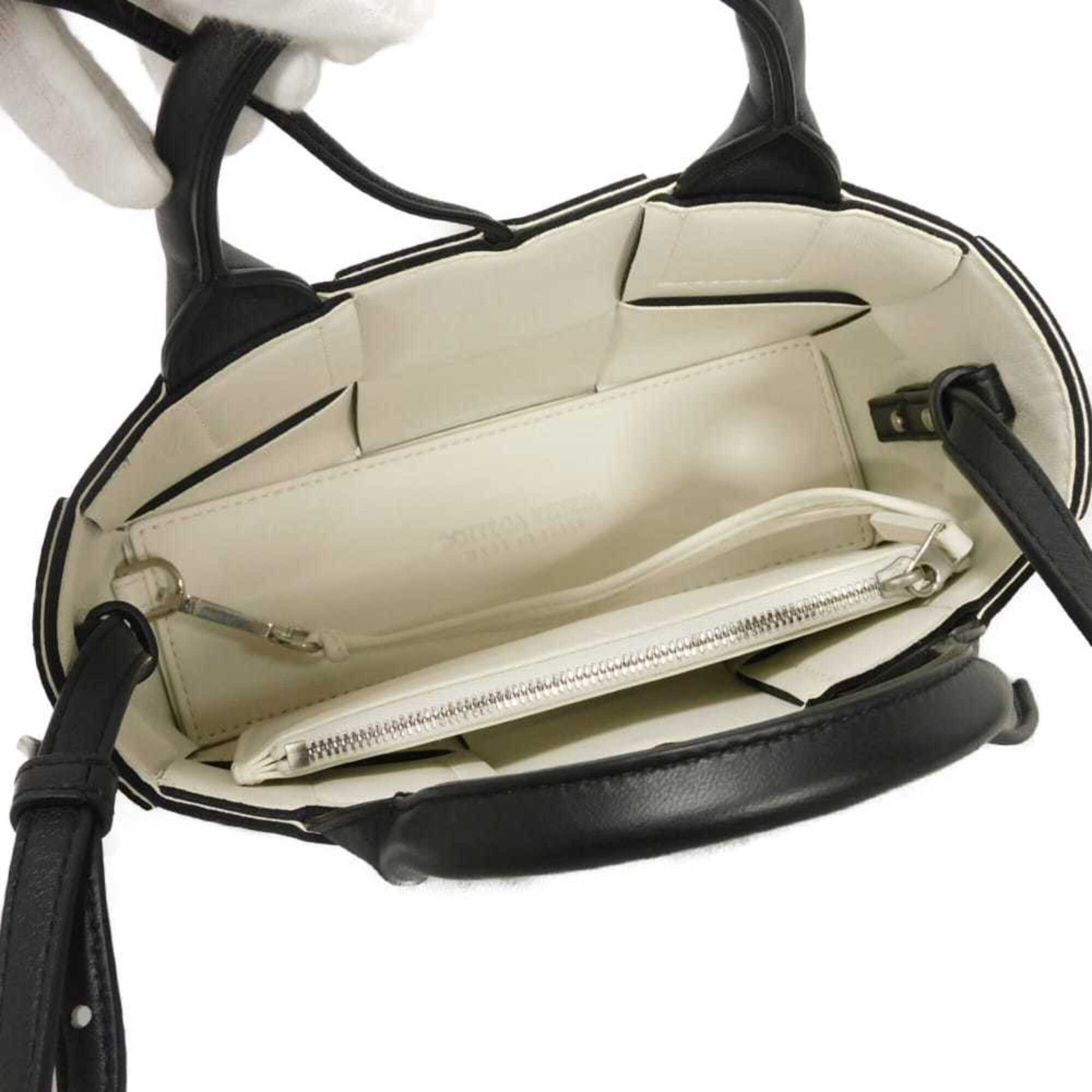 Bottega Veneta Black Intrecciato Tote Bag (Pre-Owned)