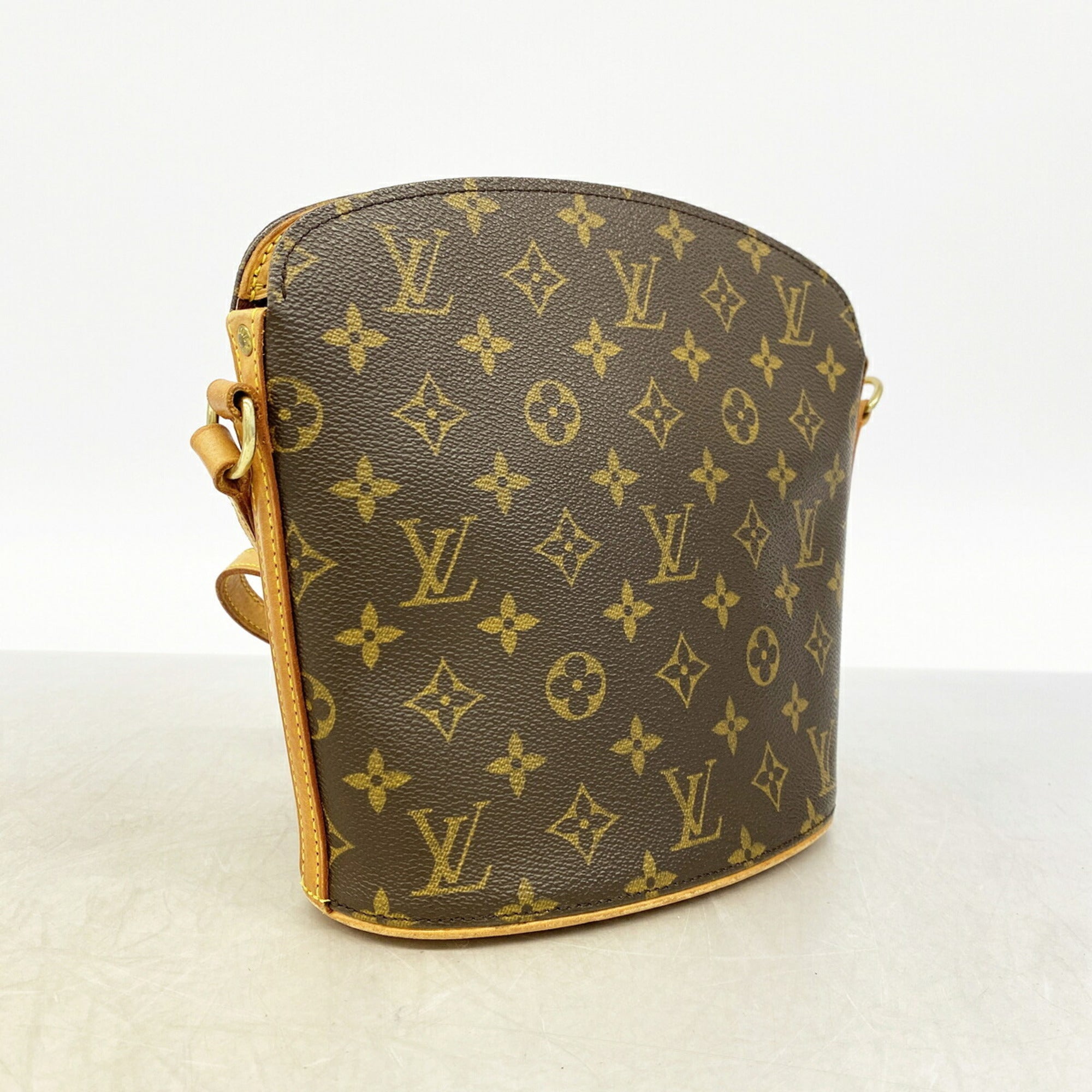 Louis Vuitton Brown Shoulder Bag (Pre-Owned)