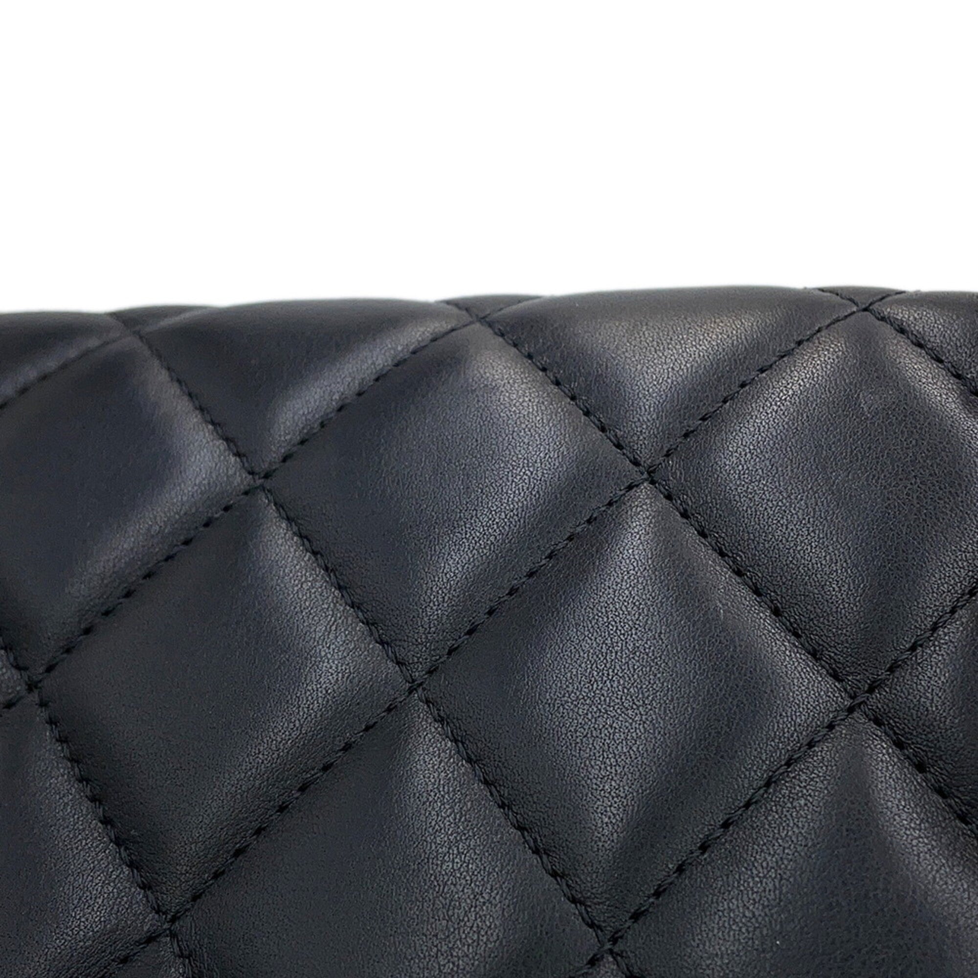 Chanel Matelasse Black Leather Handbag Shoulder Bag (Pre-Owned)