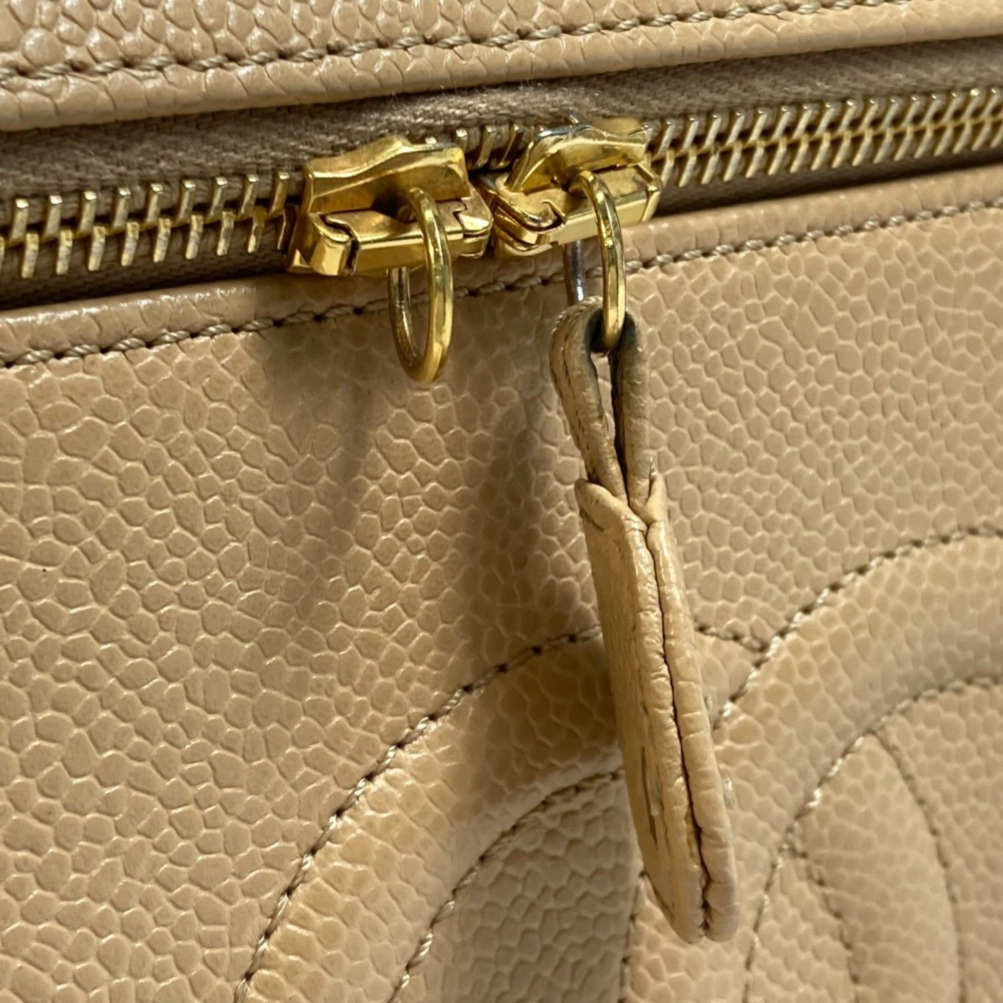 Chanel Beige Grained Calfskin Handbag Shoulder Bag Vanity Bag (Pre-Owned)